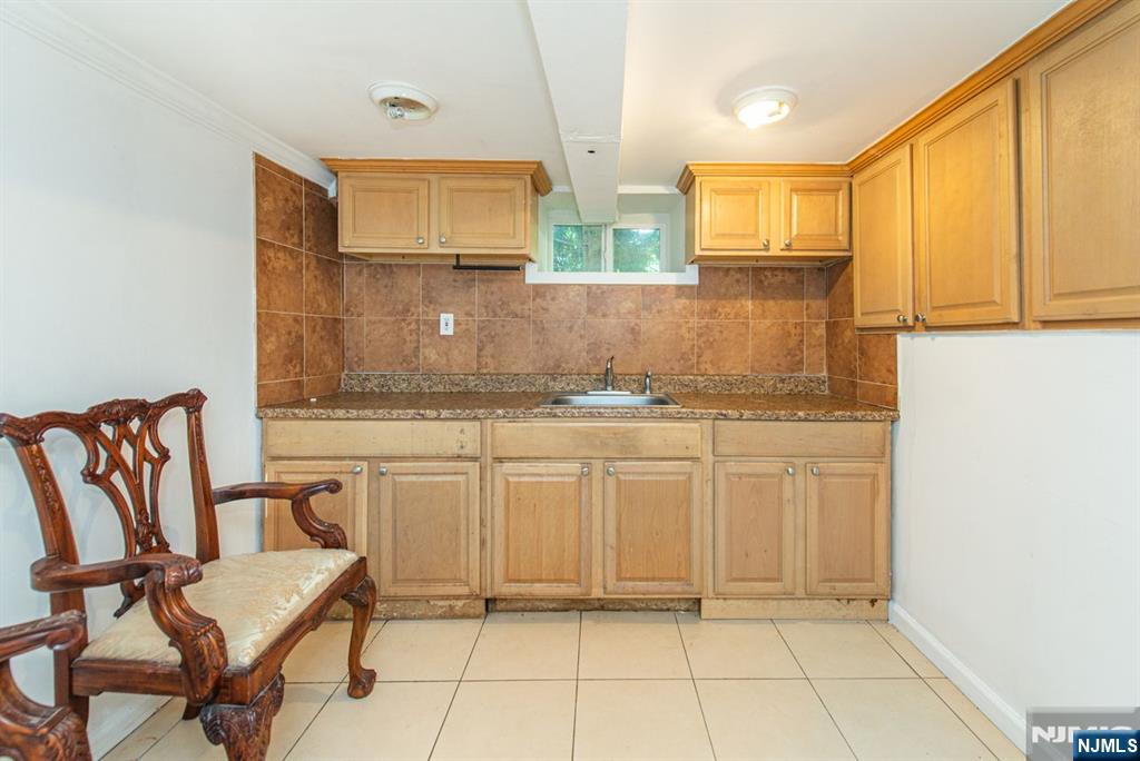 Pompton Lakes, New Jersey, 07442, United States, 3 Bedrooms Bedrooms, ,3 BathroomsBathrooms,Residential,For Sale,1875225