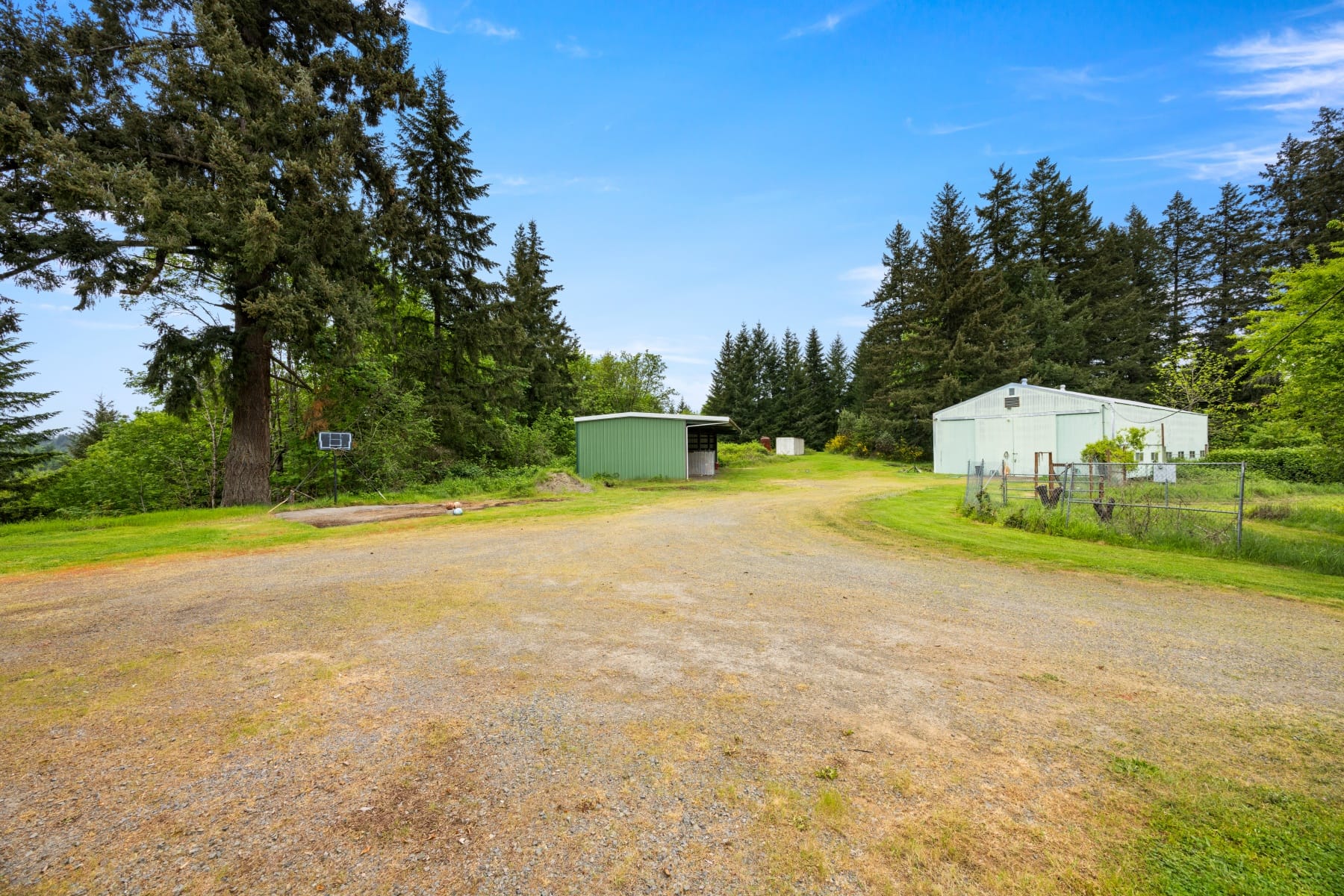  15693 S HIDDEN RD Mulino, OR 97042 - 物件實景