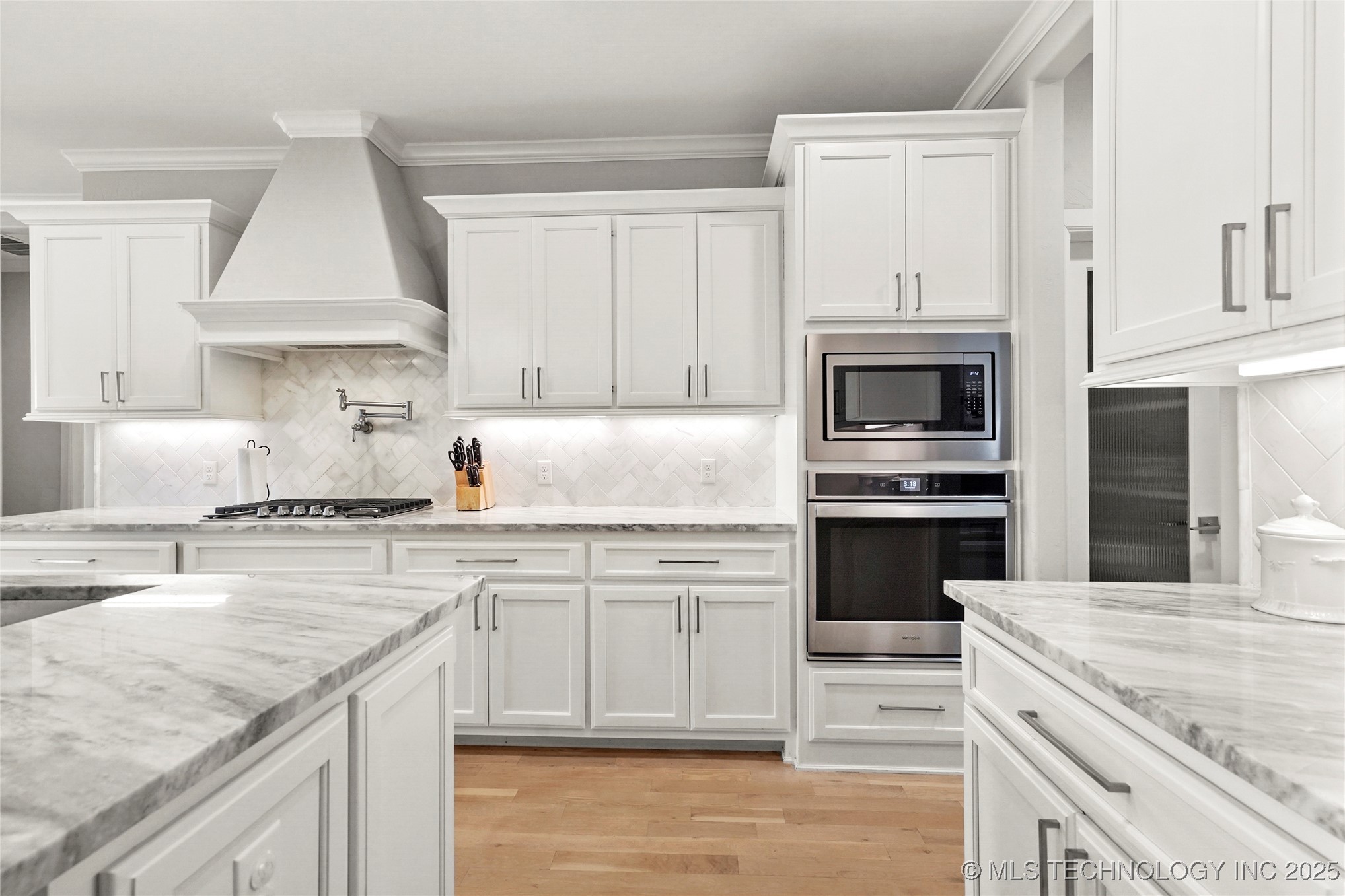 Bixby, Oklahoma, 74008, United States, 5 Bedrooms Bedrooms, ,4 BathroomsBathrooms,Residential,For Sale,1817544