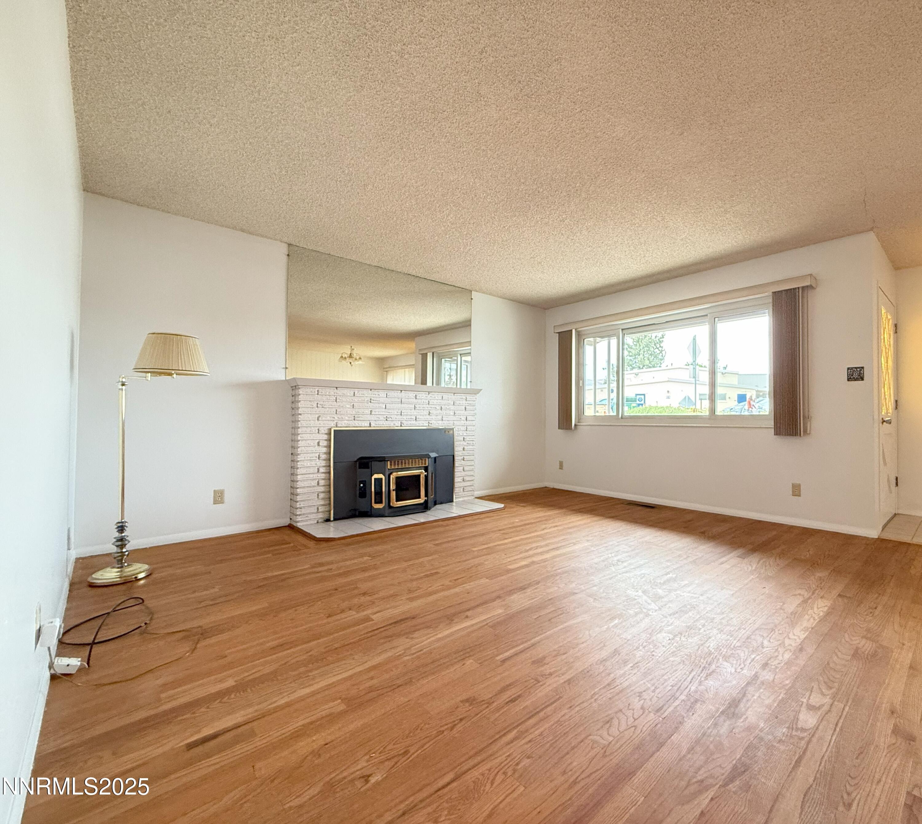 Reno, Nevada, 89503, United States, 4 Bedrooms Bedrooms, ,2 BathroomsBathrooms,Residential,For Sale,1849793