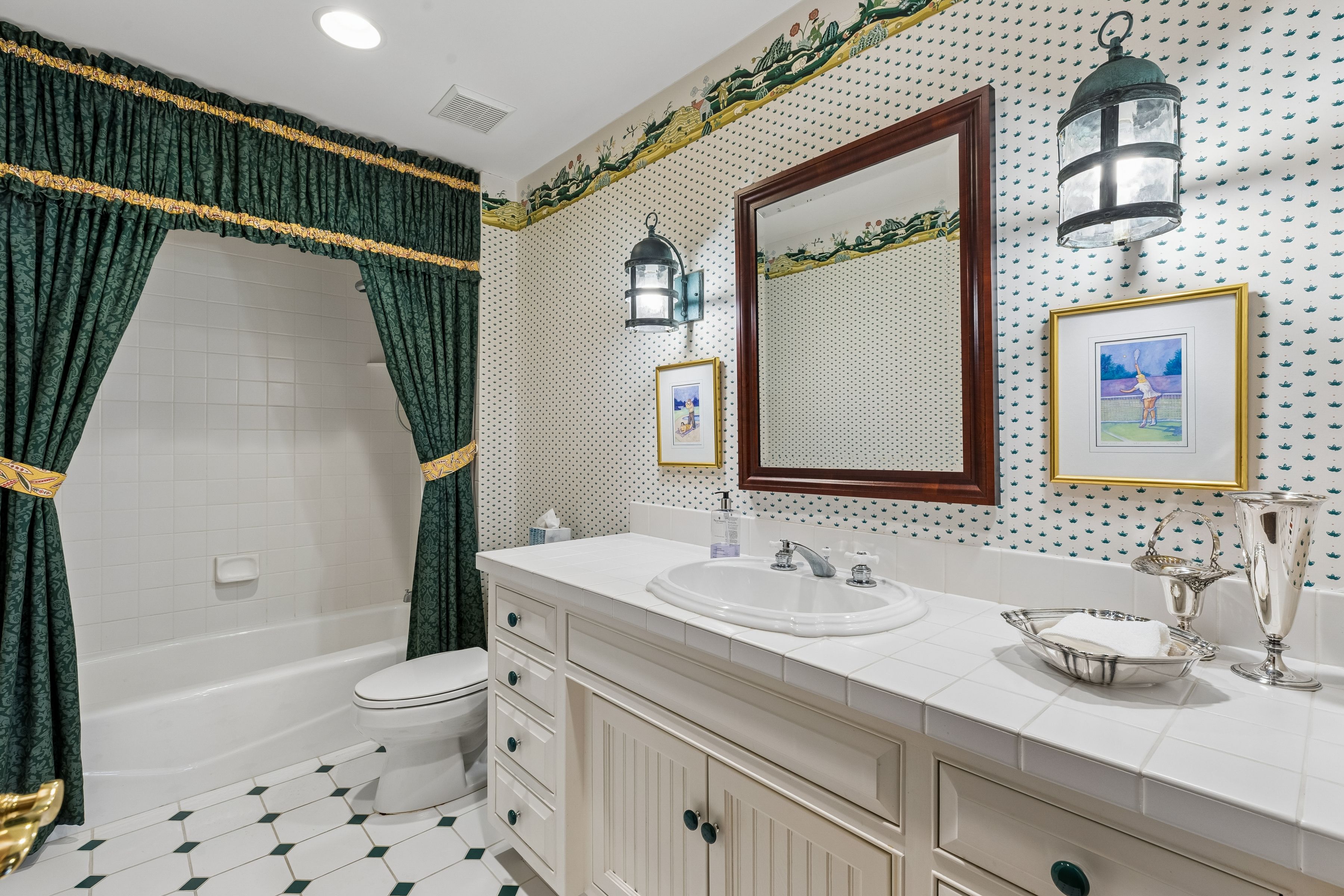  Graceful Executive Living in a Serene Edina Setting - 物件實景