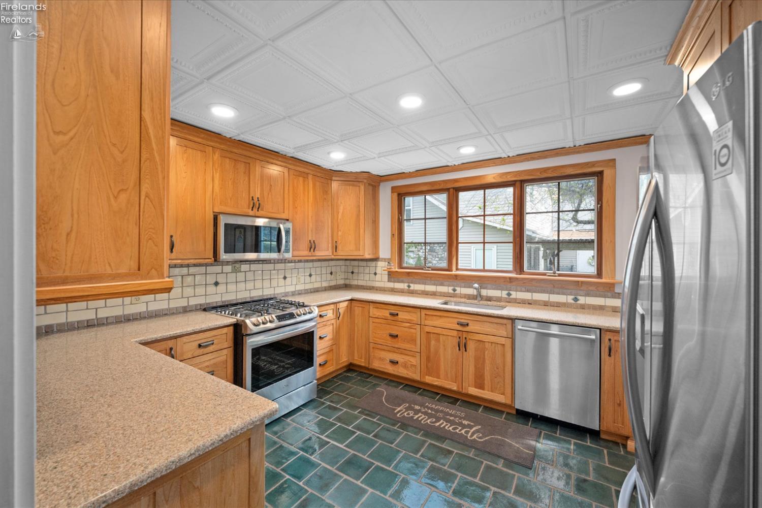 Port Clinton, Ohio, 43452, United States, 3 Bedrooms Bedrooms, ,3 BathroomsBathrooms,Residential,For Sale,1983148