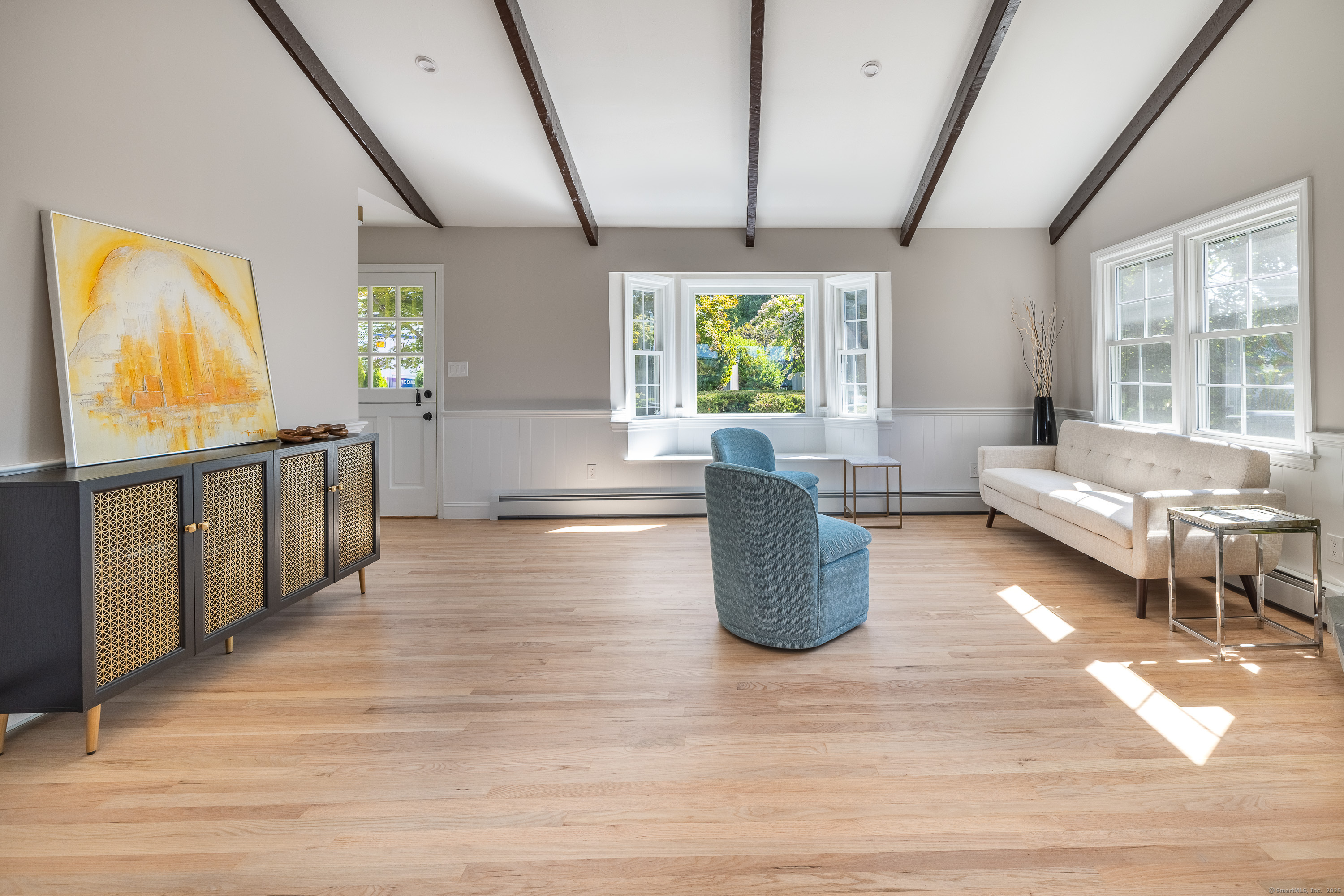 Brookfield, Connecticut, 06804, United States, 3 Bedrooms Bedrooms, ,4 BathroomsBathrooms,Residential,For Sale,1940398