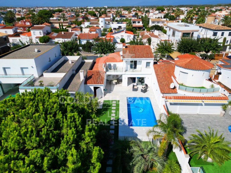 Girona, Empuriabrava, Cap Ras - Creus - Falconera, Empuriabrava, Catalonia, ES, 3 Bedrooms Bedrooms, ,2 BathroomsBathrooms,Residential,For Sale,Girona, Empuriabrava, Cap Ras - Creus - Falconera,1448905