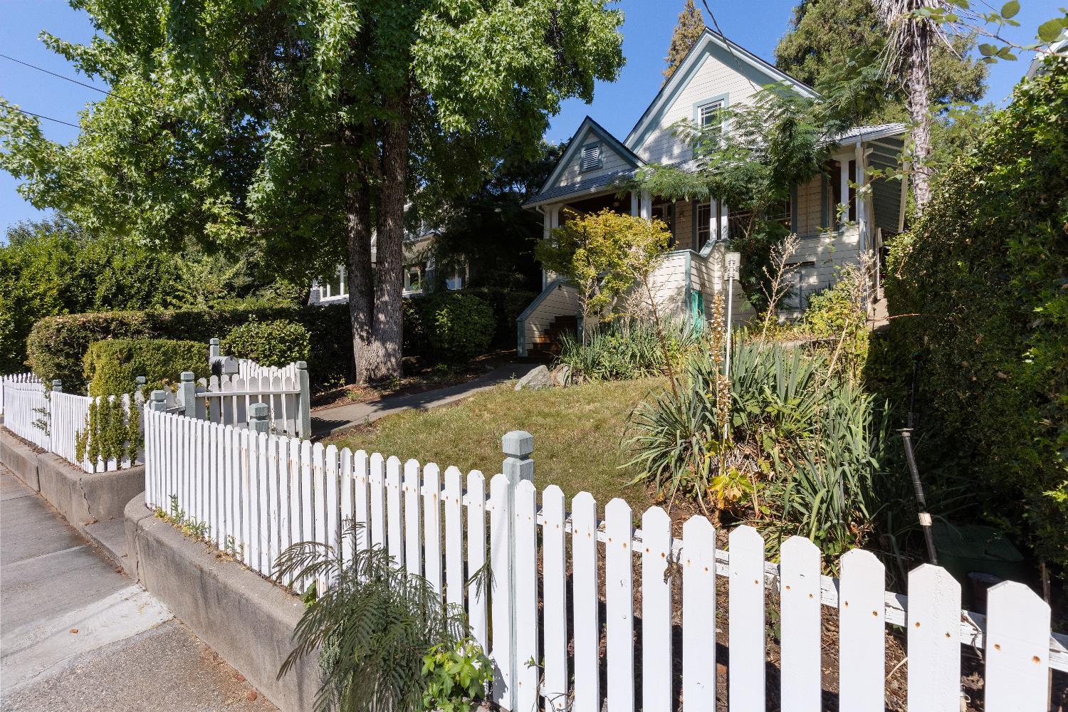 Grass Valley, California, 95945, United States, 2 Bedrooms Bedrooms, ,2 BathroomsBathrooms,Residential,For Sale,1928164