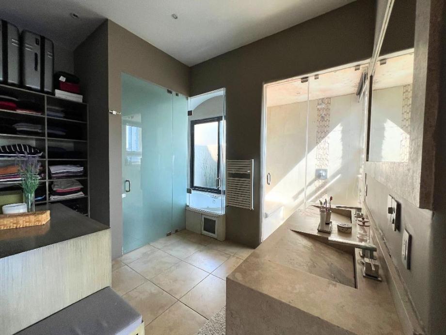Huixquilucan, Estado de méxico, 52774, Mexico, 4 Bedrooms Bedrooms, ,4 BathroomsBathrooms,Residential,For Sale,1691584