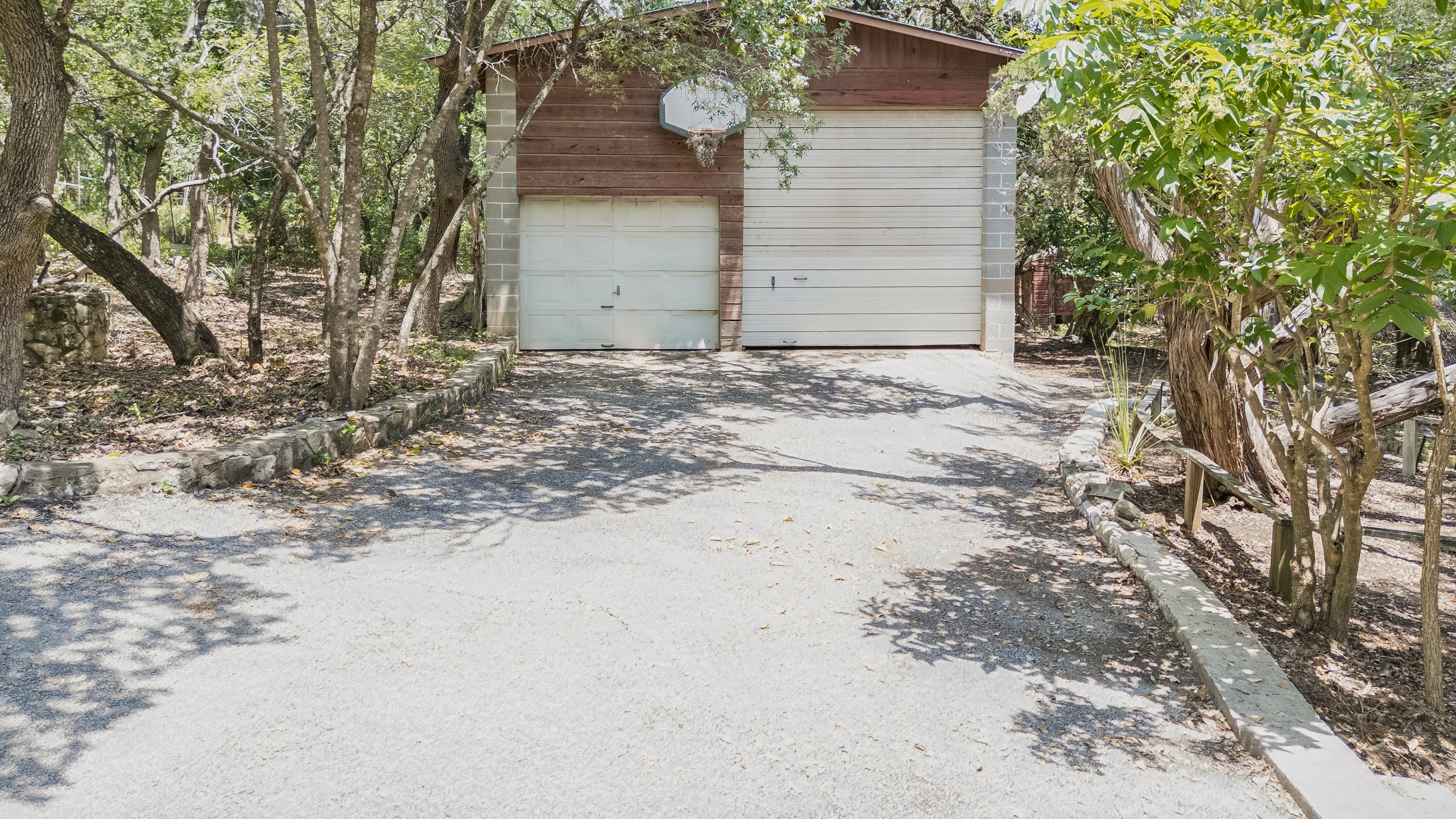  Spanish-Style Historic Woodland Retreat in Helotes - 物件實景