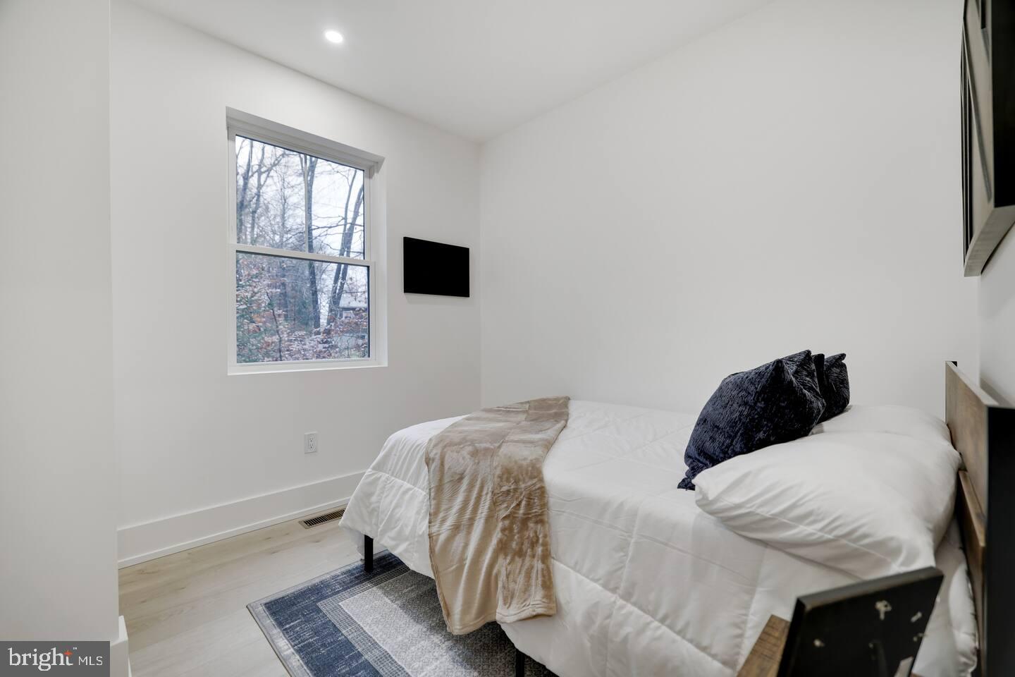Pocono Lake, Pennsylvania, 18347, United States, 3 Bedrooms Bedrooms, ,2 BathroomsBathrooms,Residential,For Sale,1691306