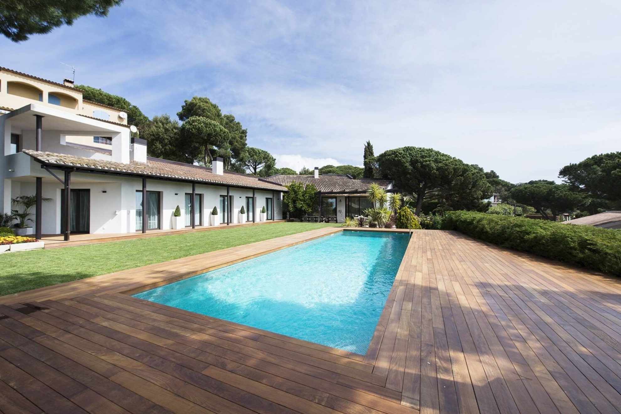  Spectacular villa of modern lines at 600 m from the beach - 物件實景