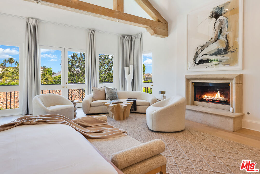 Beverly Hills, California, 90210, United States, 6 Bedrooms Bedrooms, ,8 BathroomsBathrooms,Residential,For Sale,1926509