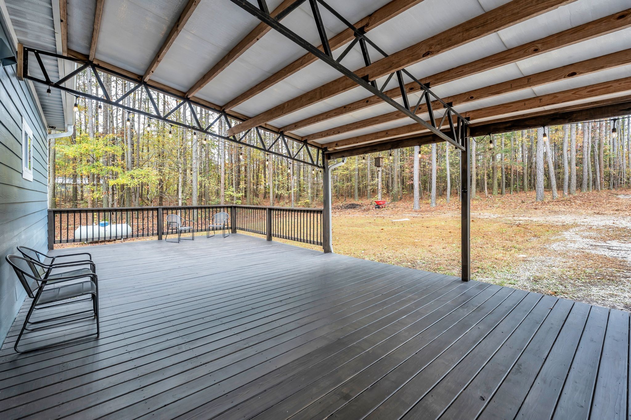 Lawrenceburg, Tennessee, 38464, United States, 3 Bedrooms Bedrooms, ,2 BathroomsBathrooms,Residential,For Sale,1988377