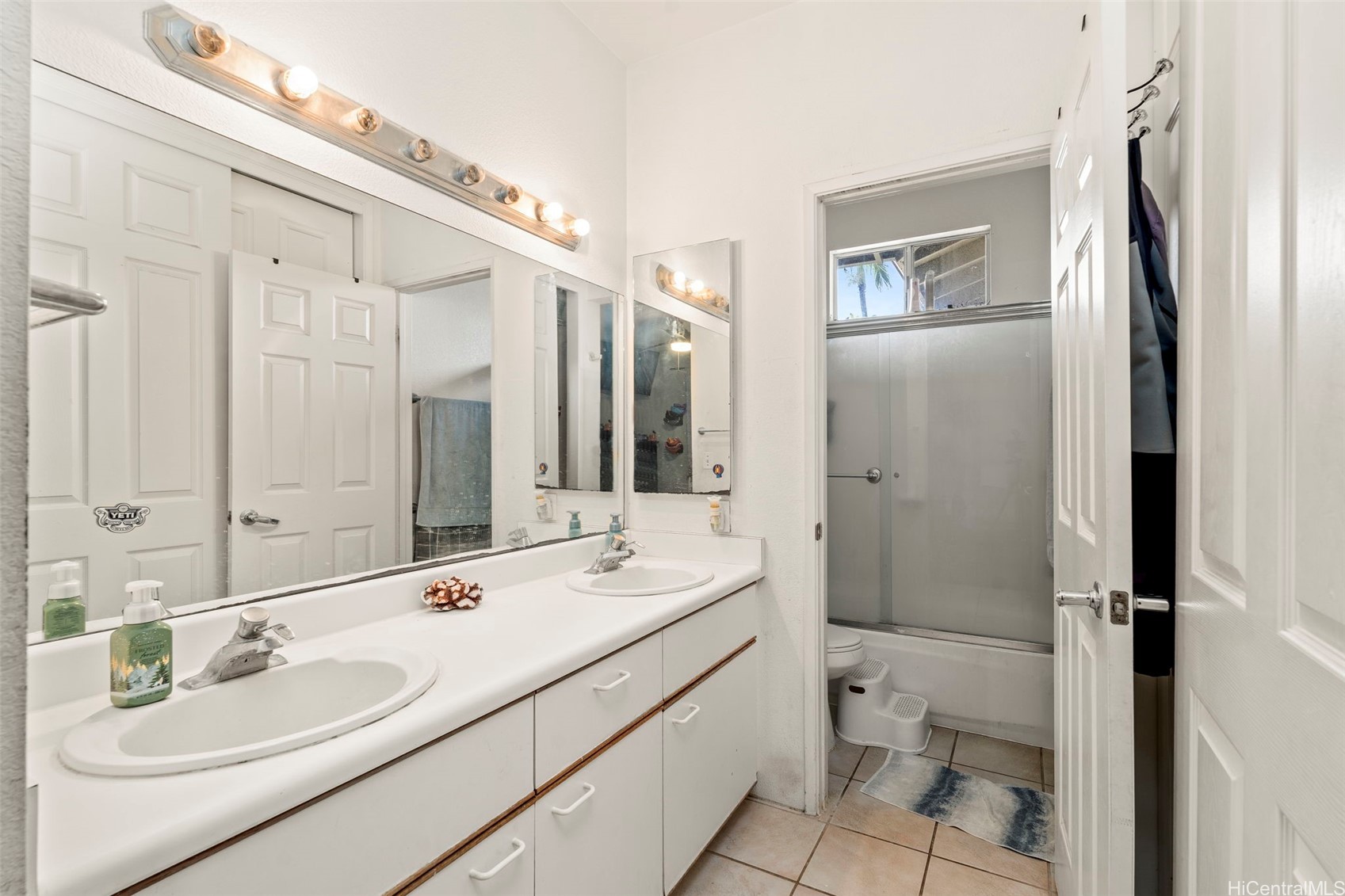 Kapolei, Hawaii, 96707, United States, 3 Bedrooms Bedrooms, ,2 BathroomsBathrooms,Residential,For Sale,1912024