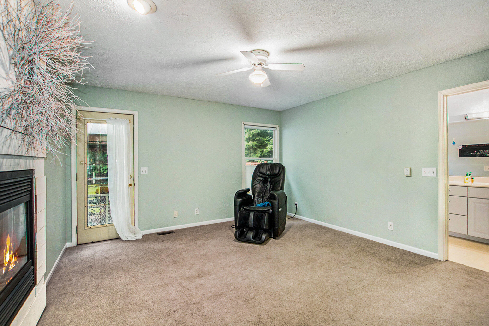 Grand Haven, Michigan, 49417, United States, 5 Bedrooms Bedrooms, ,5 BathroomsBathrooms,Residential,For Sale,1940332