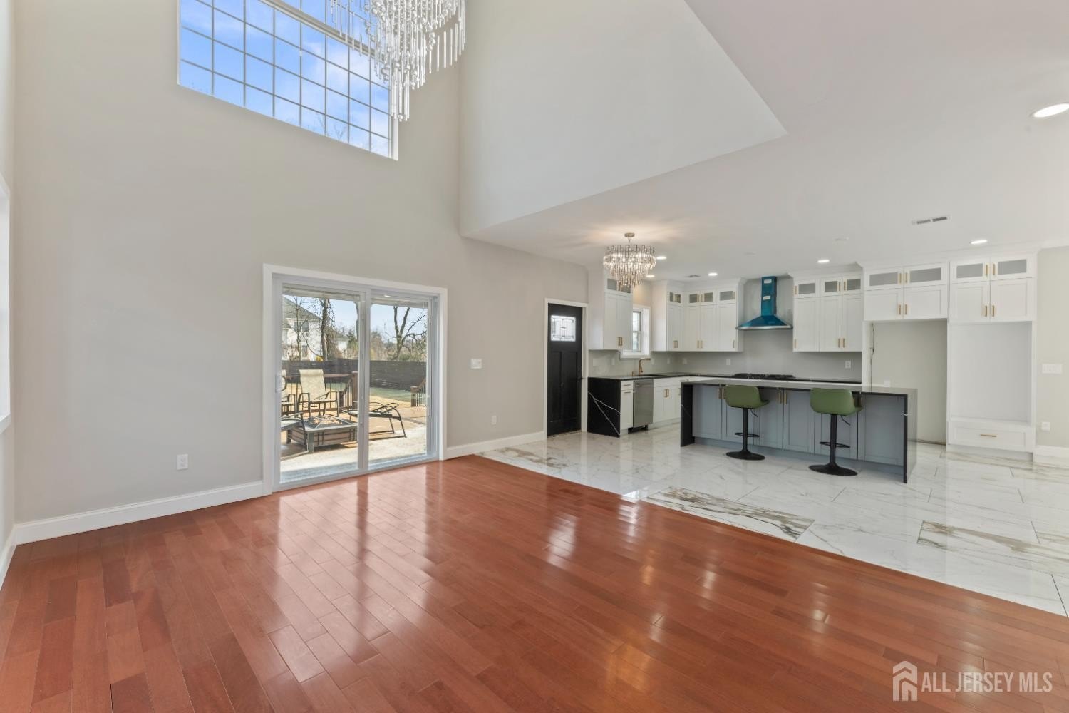 Edison, New Jersey, 08820, United States, 5 Bedrooms Bedrooms, ,5 BathroomsBathrooms,Residential,For Sale,2005259