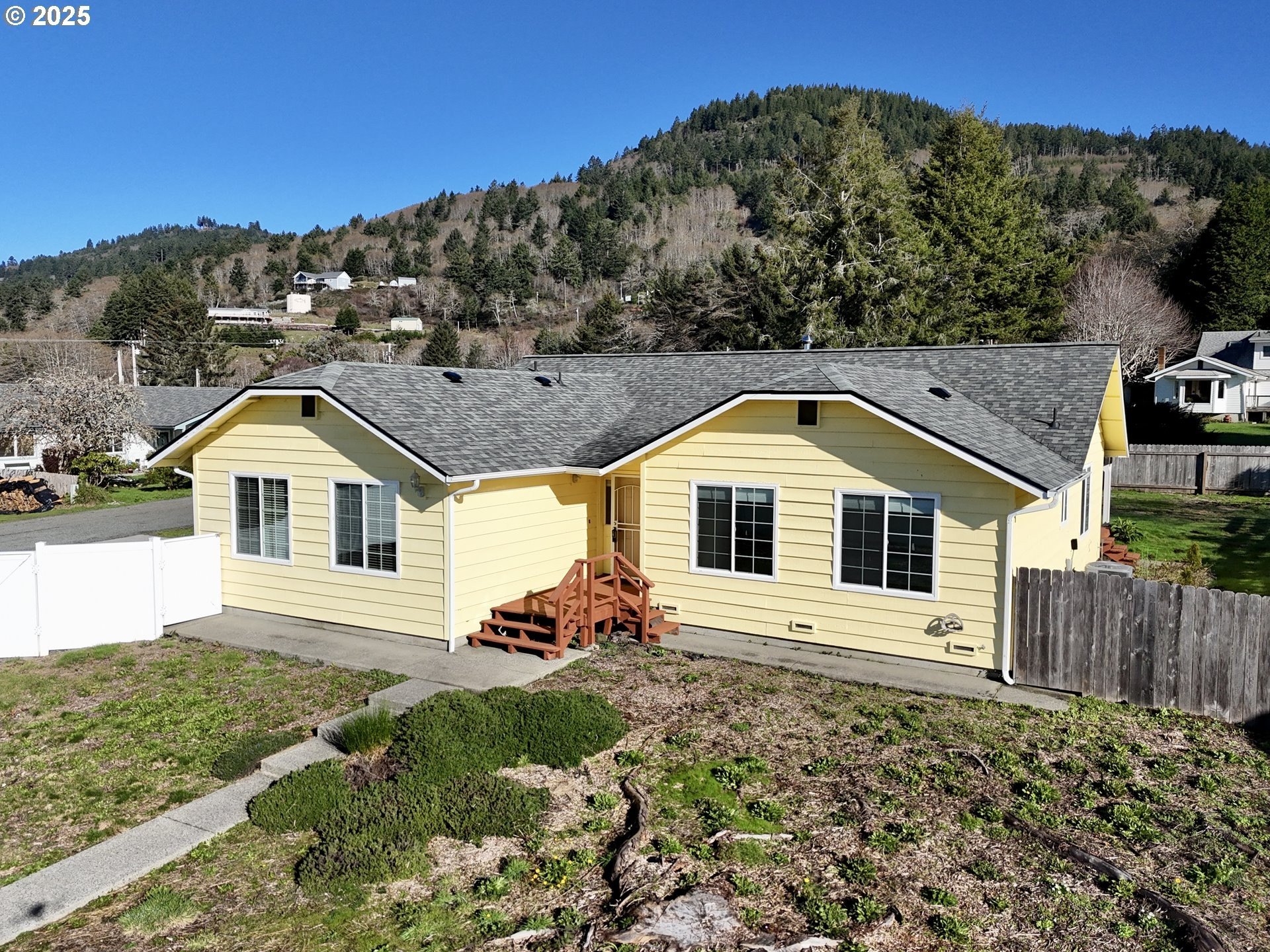 Brookings, Oregon, 97415, United States, 3 Bedrooms Bedrooms, ,2 BathroomsBathrooms,Residential,For Sale,1935920
