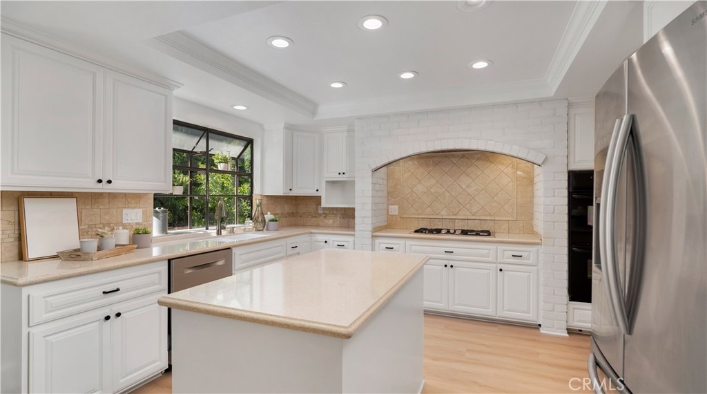 Lake Forest, California, 92630, United States, 4 Bedrooms Bedrooms, ,3 BathroomsBathrooms,Residential,For Sale,1987974