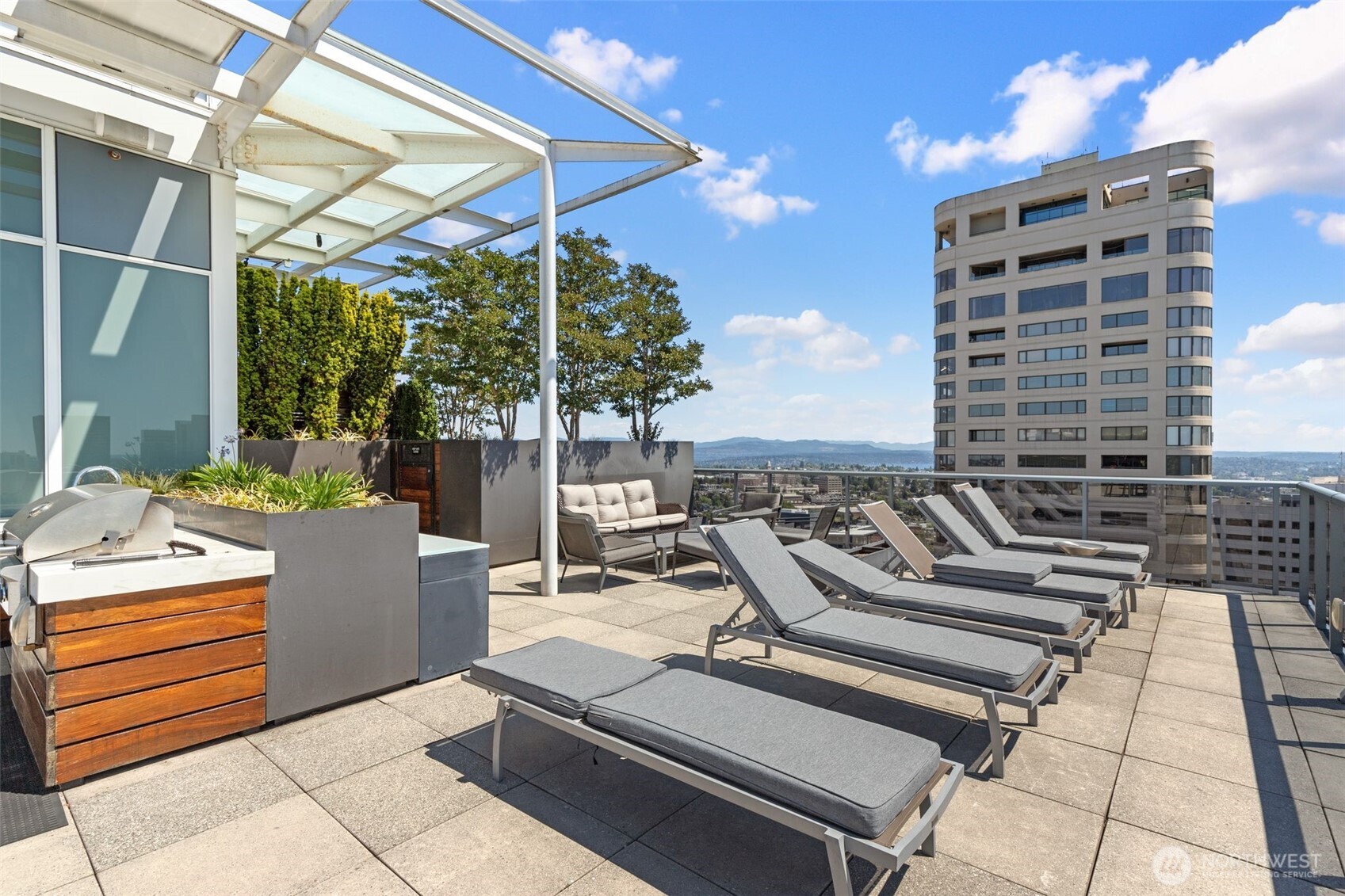 Seattle, Washington, 98101, United States, 2 Bedrooms Bedrooms, ,1 BathroomBathrooms,Residential,For Sale,1897094