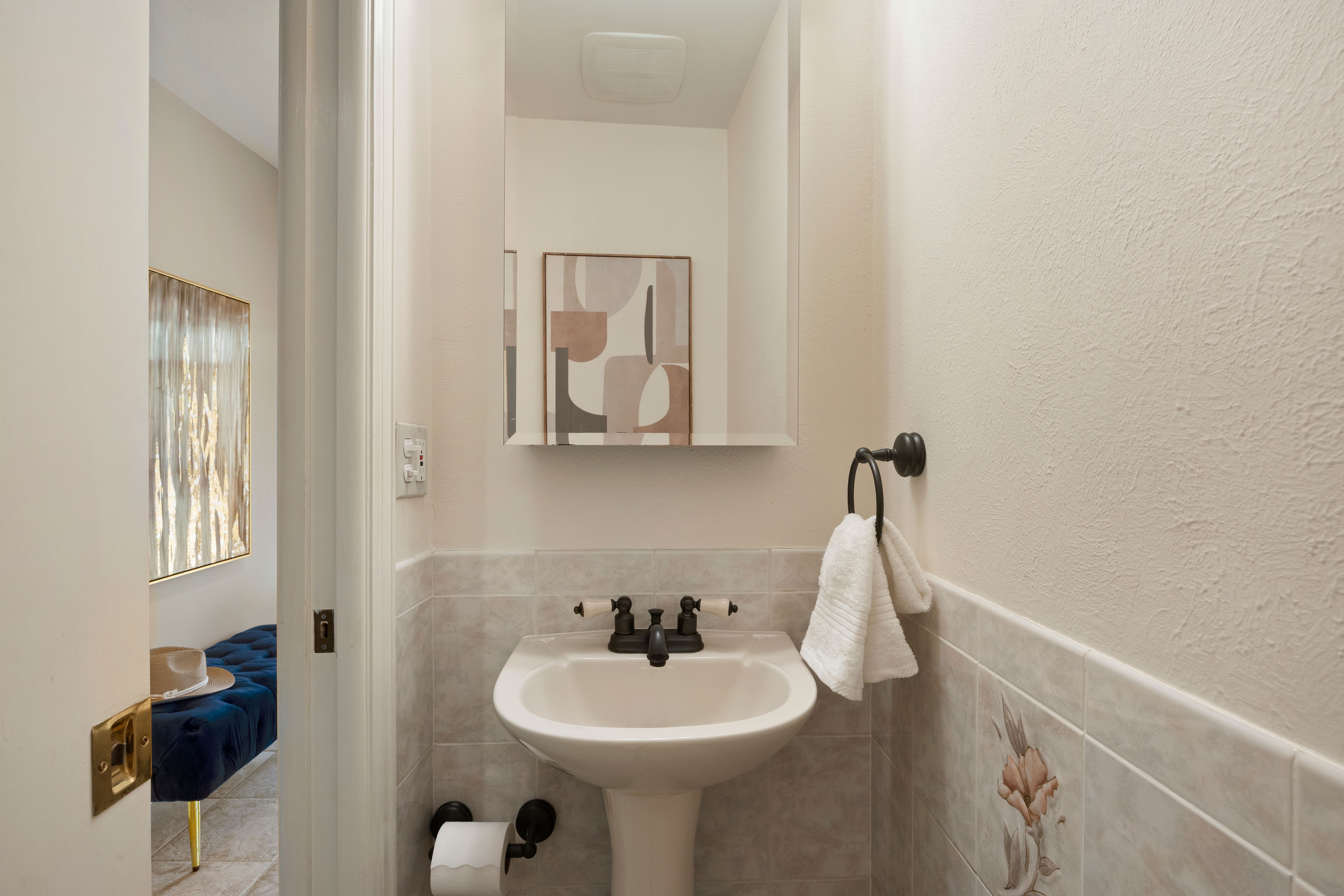  Beautifully Updated Home On Cul-De-Sac In Desirable Heritage Place Neighborhood - 物件實景