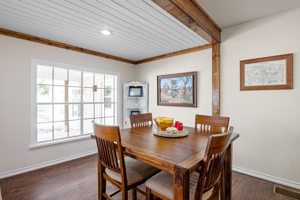 405 405 Frederick Rd, Fredericksburg, Texas, 78624, United States, 5 Bedrooms Bedrooms, ,5 BathroomsBathrooms,Residential,For Sale,405 405 Frederick Rd,1413377