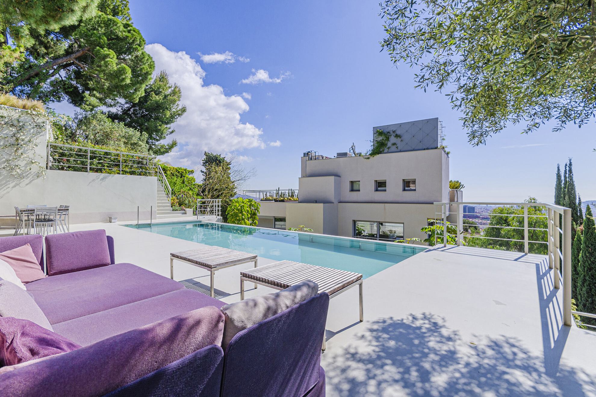  Property with breathtaking views surrounded by tropical garden - 物件實景