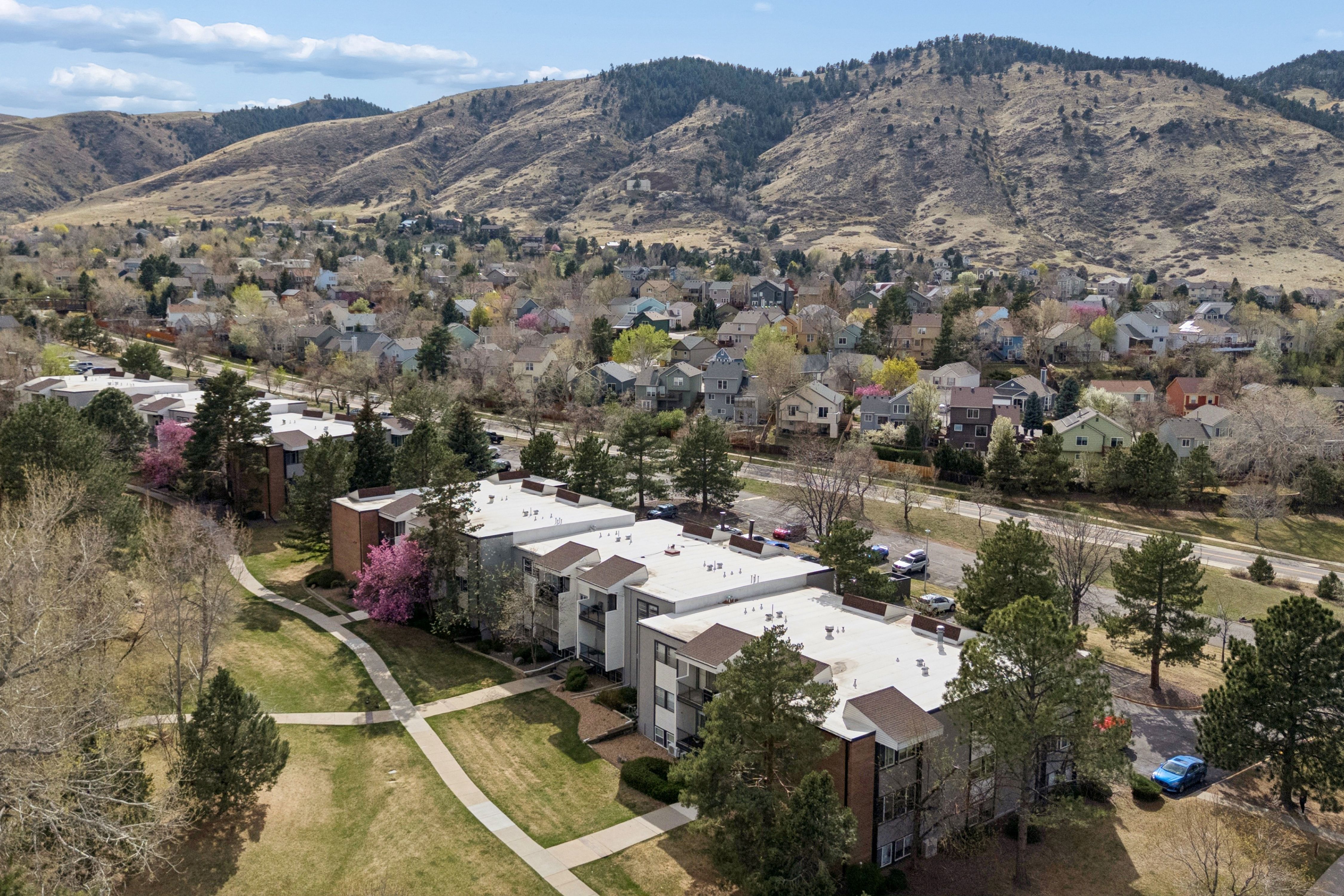  Move-In Ready Condo In Prime Golden Location - 物件實景