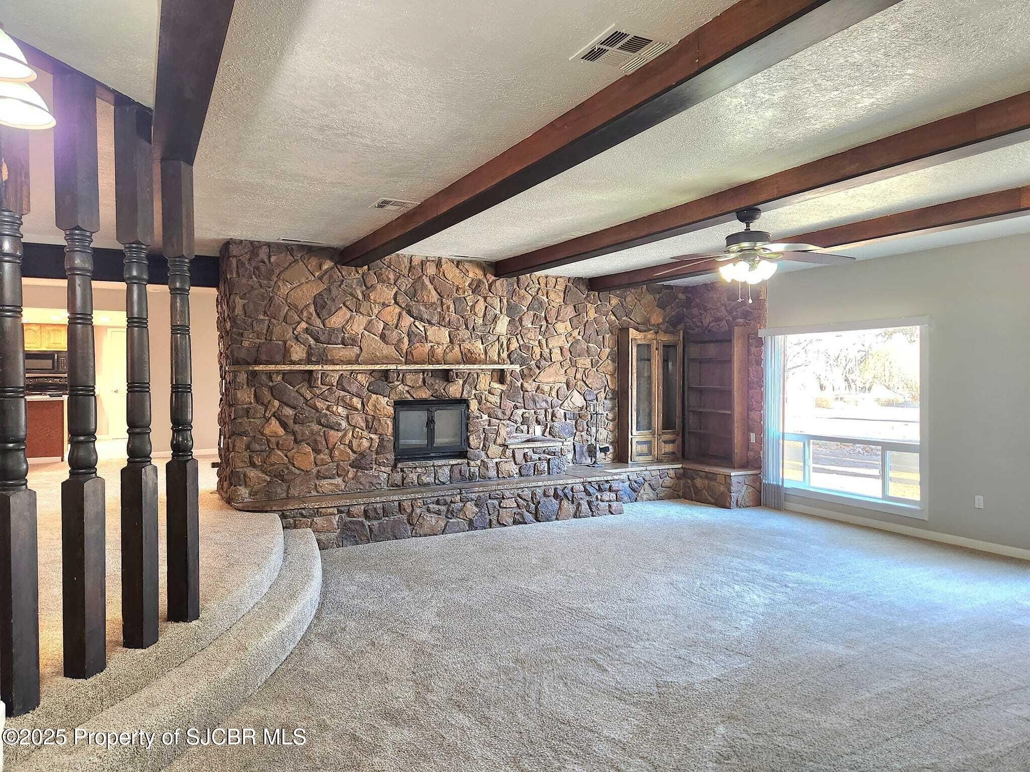 Flora Vista, New Mexico, 87415, United States, 5 Bedrooms Bedrooms, ,3 BathroomsBathrooms,Residential,For Sale,1926388