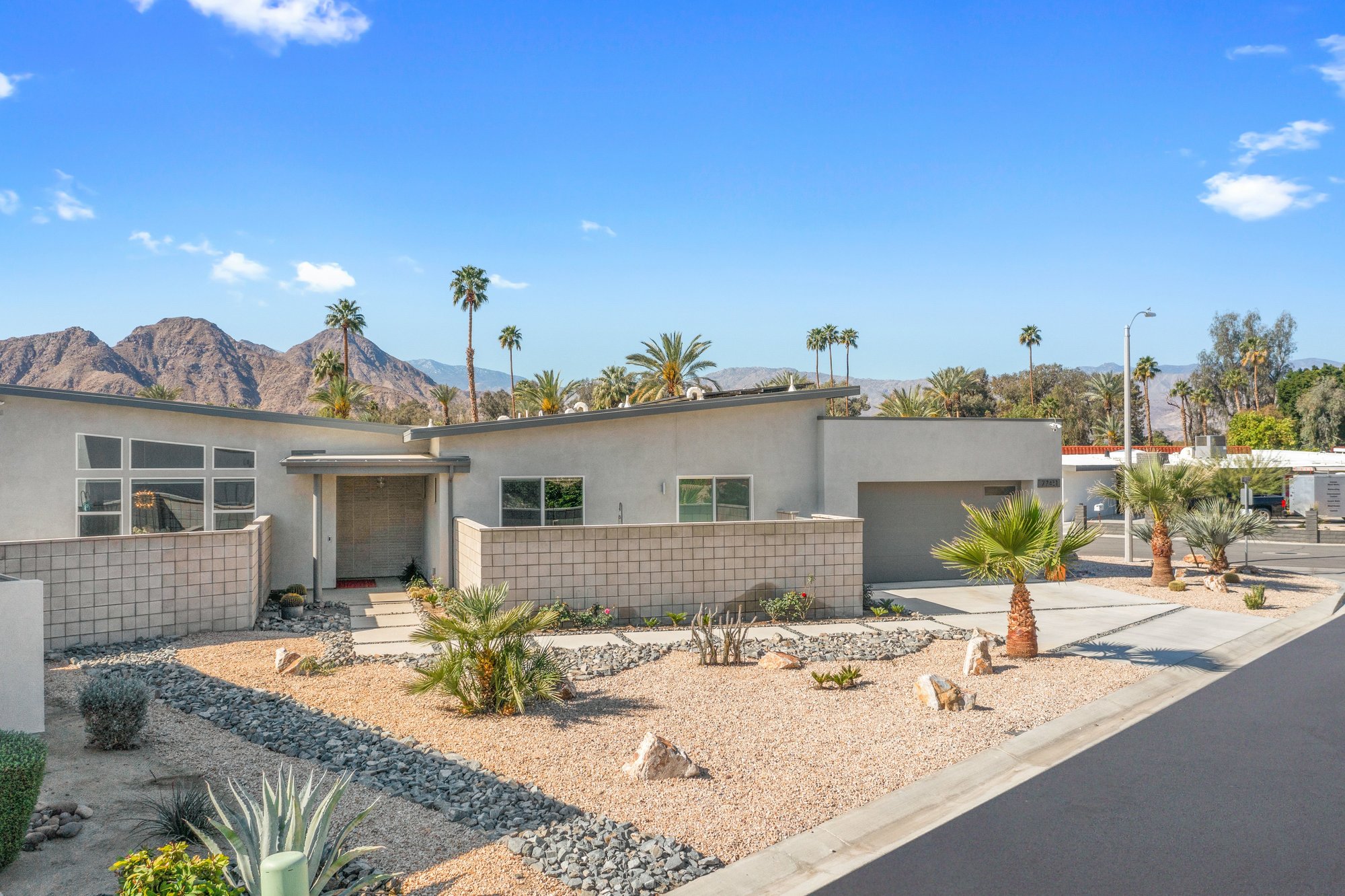  Luxury Mid-Century Indian Wells STR with Resort-Style Pool - 物件實景