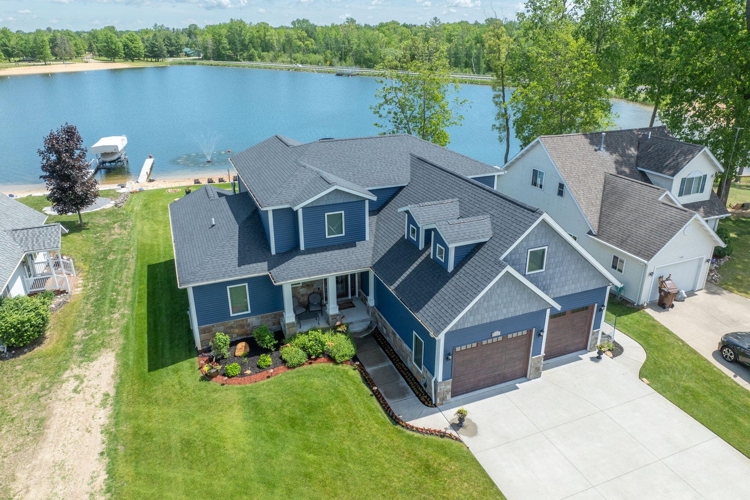 Canadian Lakes, Michigan, 49346, United States, 7 Bedrooms Bedrooms, ,5 BathroomsBathrooms,Residential,For Sale,1765643