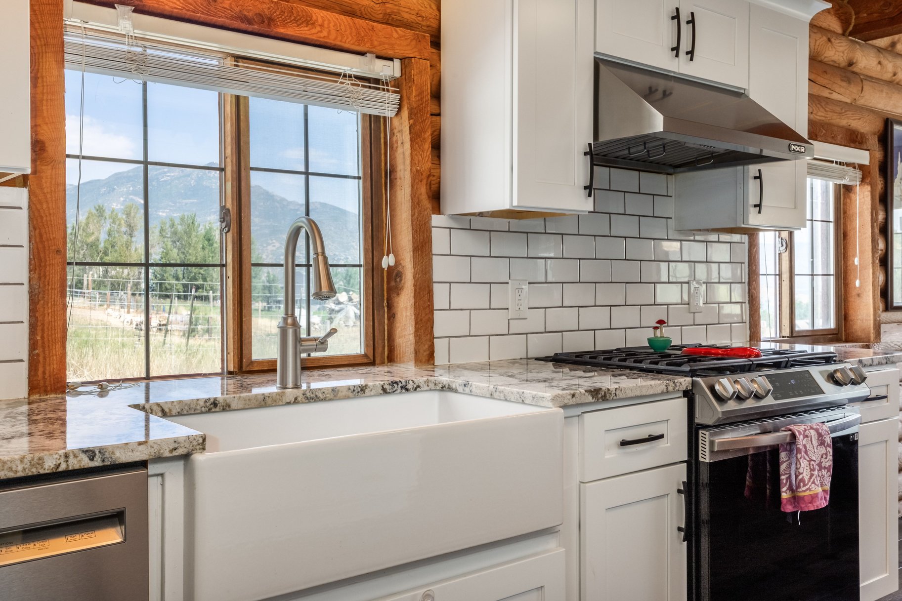  Immaculate Cabin in Midway with Incredible Valley Views - 物件實景