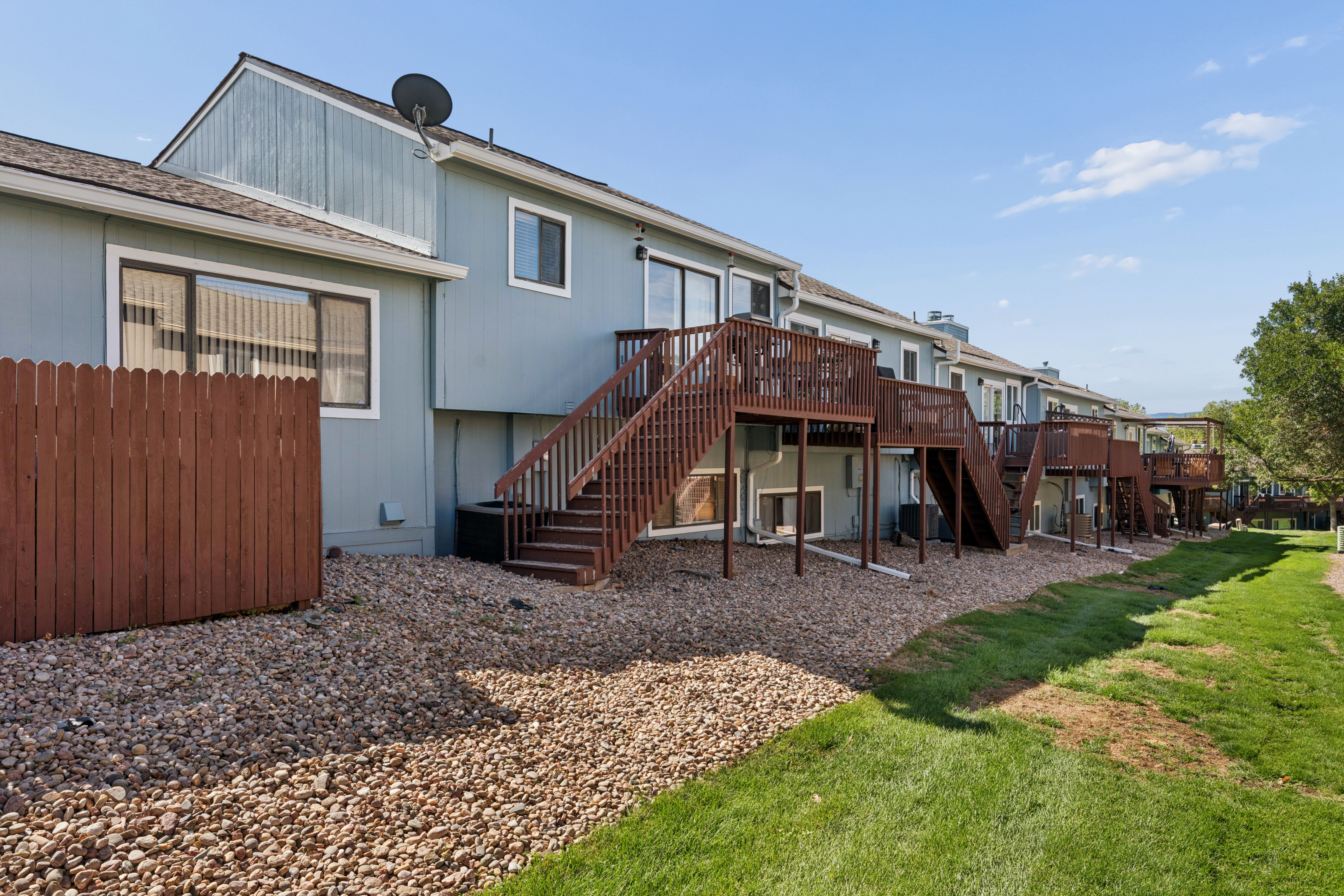  Updated Townhome Featuring a Bright & Open Main Level - 物件實景