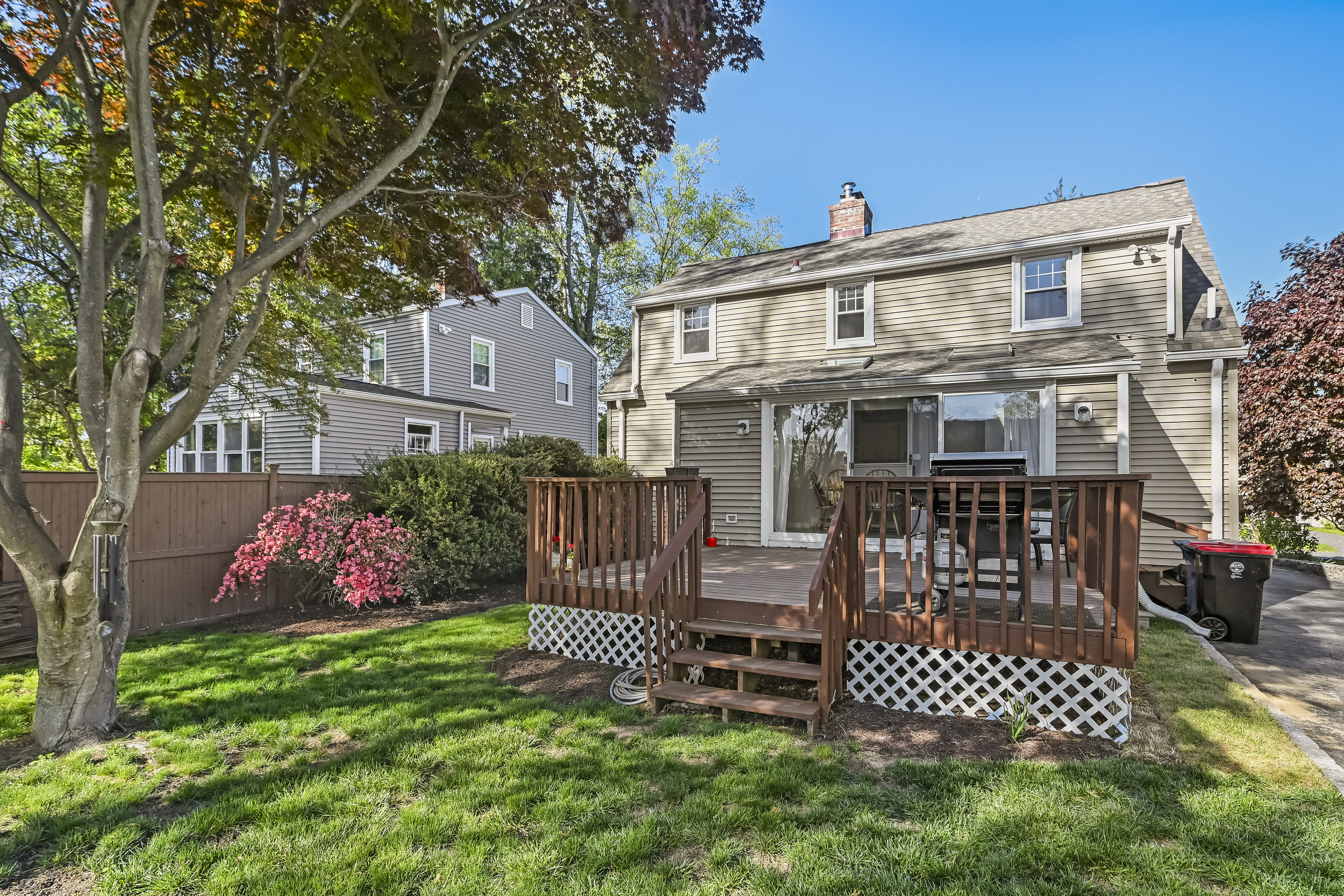  Cape Cod Style Home in Desirable Brookside Neighborhood - 物件實景