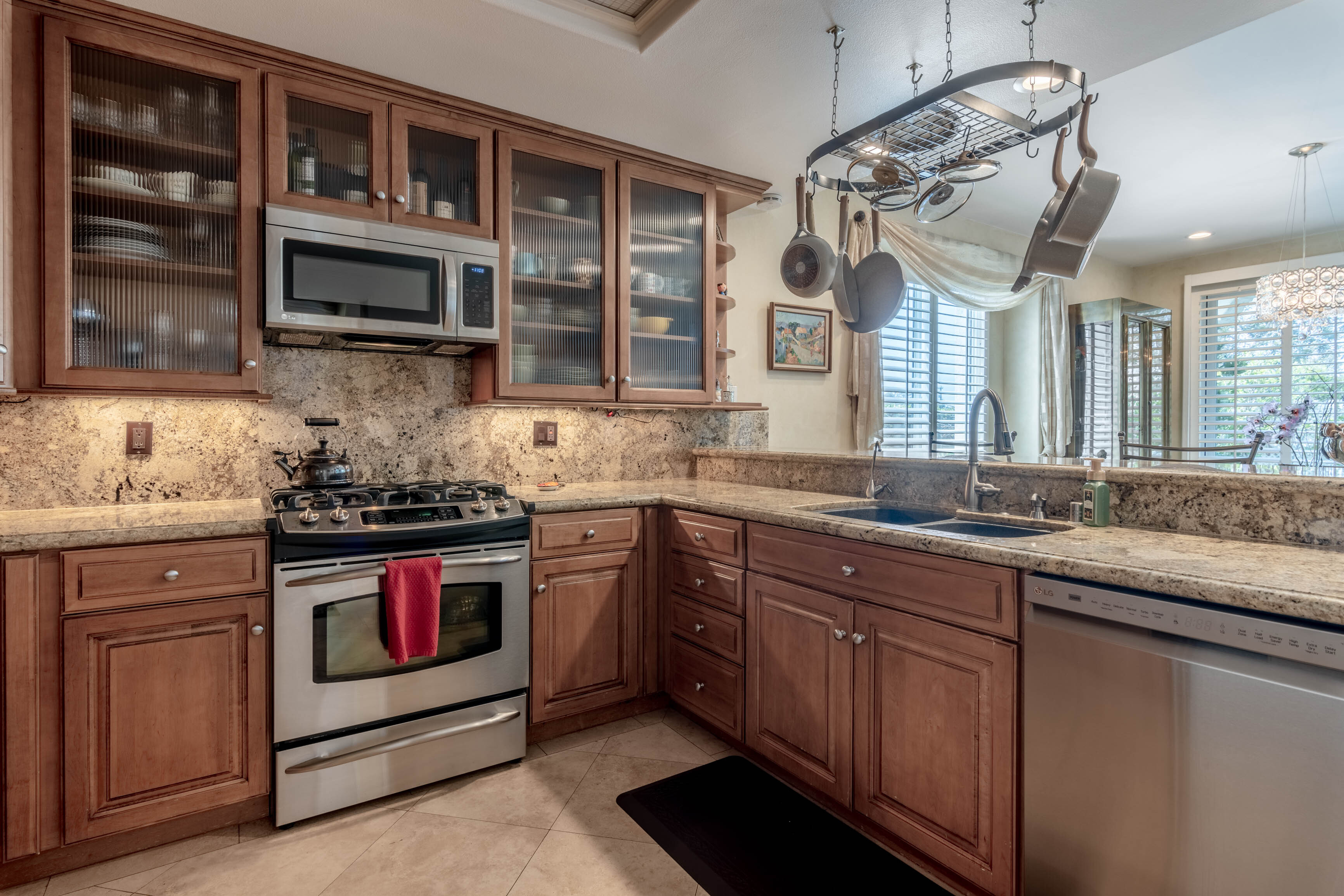  6483 Zuma View Pl - 物件實景