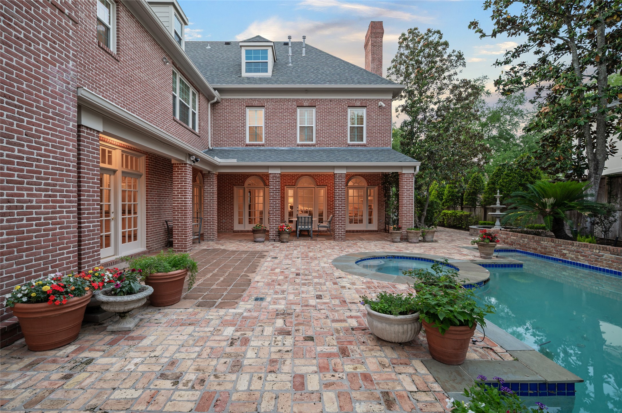  5495 Sugar Hill Drive - 物件實景