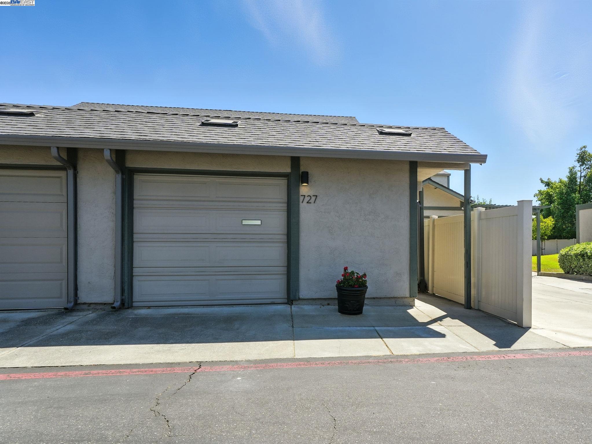 Livermore, California, 94551, United States, 2 Bedrooms Bedrooms, ,1 BathroomBathrooms,Residential,For Sale,1927441