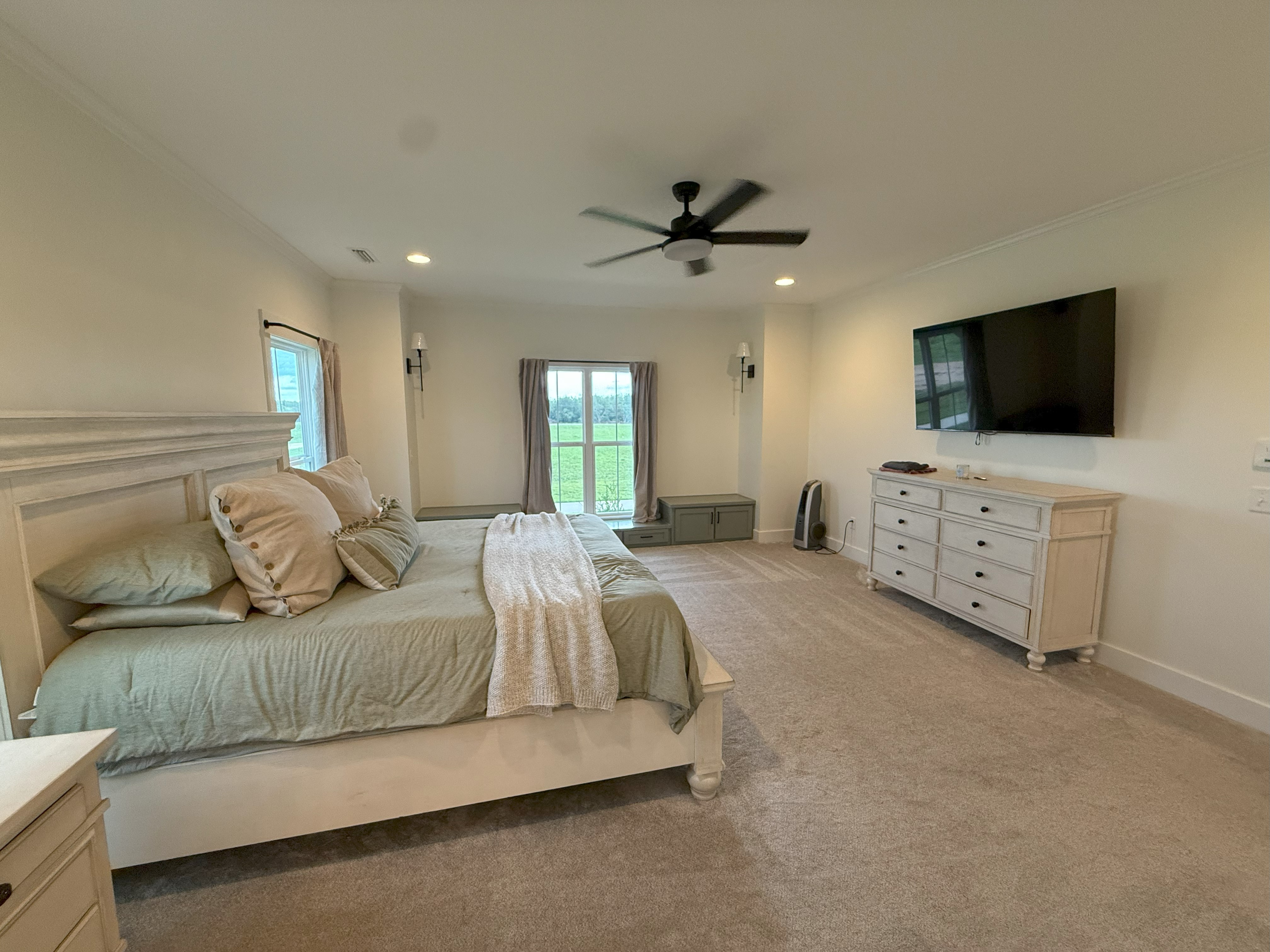 Headland, Alabama, 36345, United States, 4 Bedrooms Bedrooms, ,4 BathroomsBathrooms,Residential,For Sale,1977217