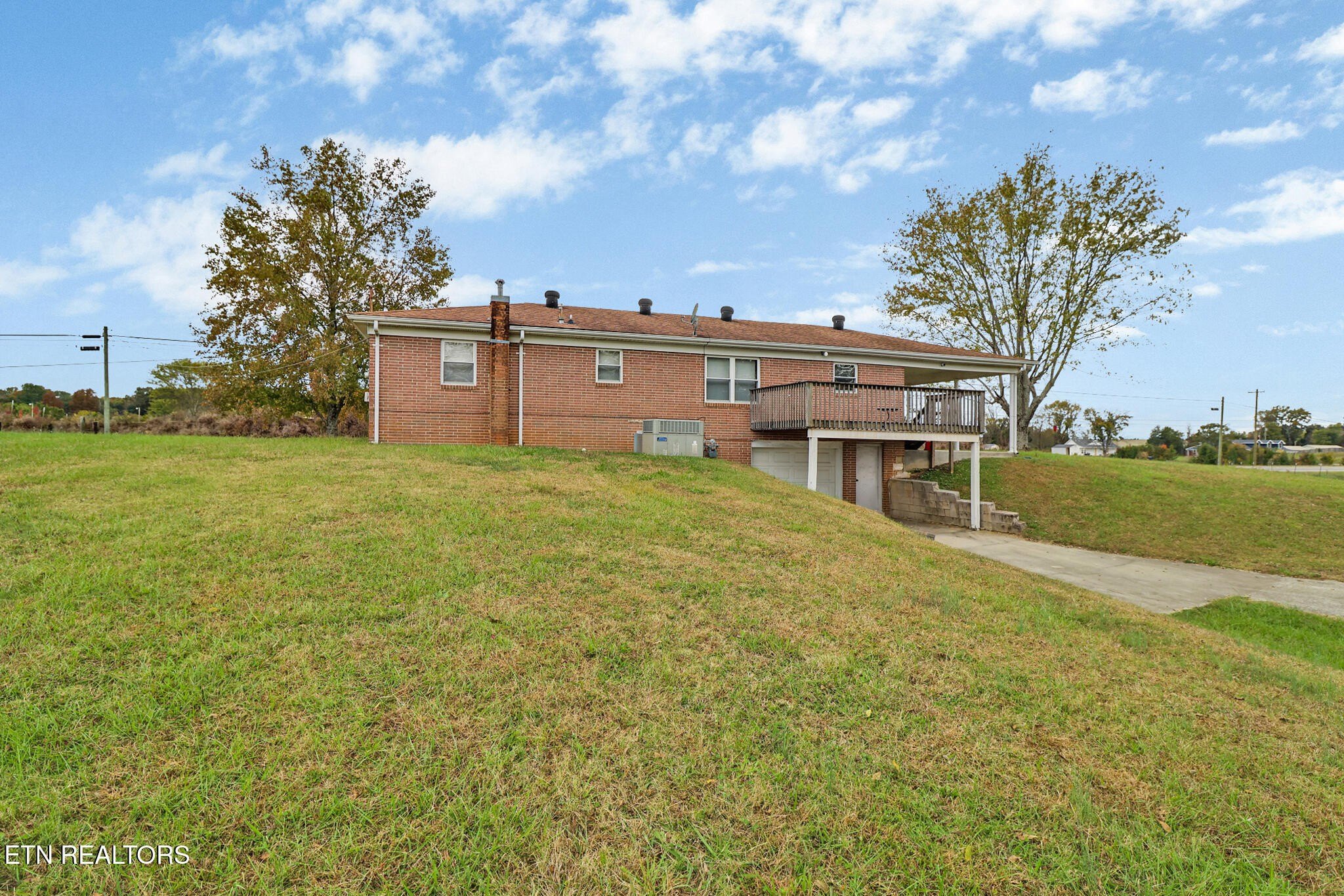 McMinnville, Tennessee, 37110, United States, 3 Bedrooms Bedrooms, ,1 BathroomBathrooms,Residential,For Sale,1976932