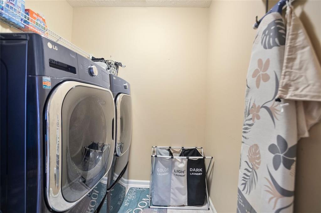 Covington, Georgia, 30014, United States, 5 Bedrooms Bedrooms, ,5 BathroomsBathrooms,Residential,For Sale,2003102