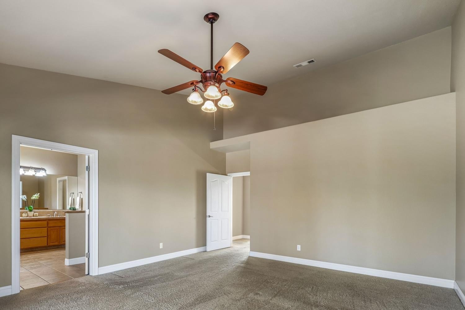 Valley Springs, California, 95252, United States, 3 Bedrooms Bedrooms, ,4 BathroomsBathrooms,Residential,For Sale,1981868