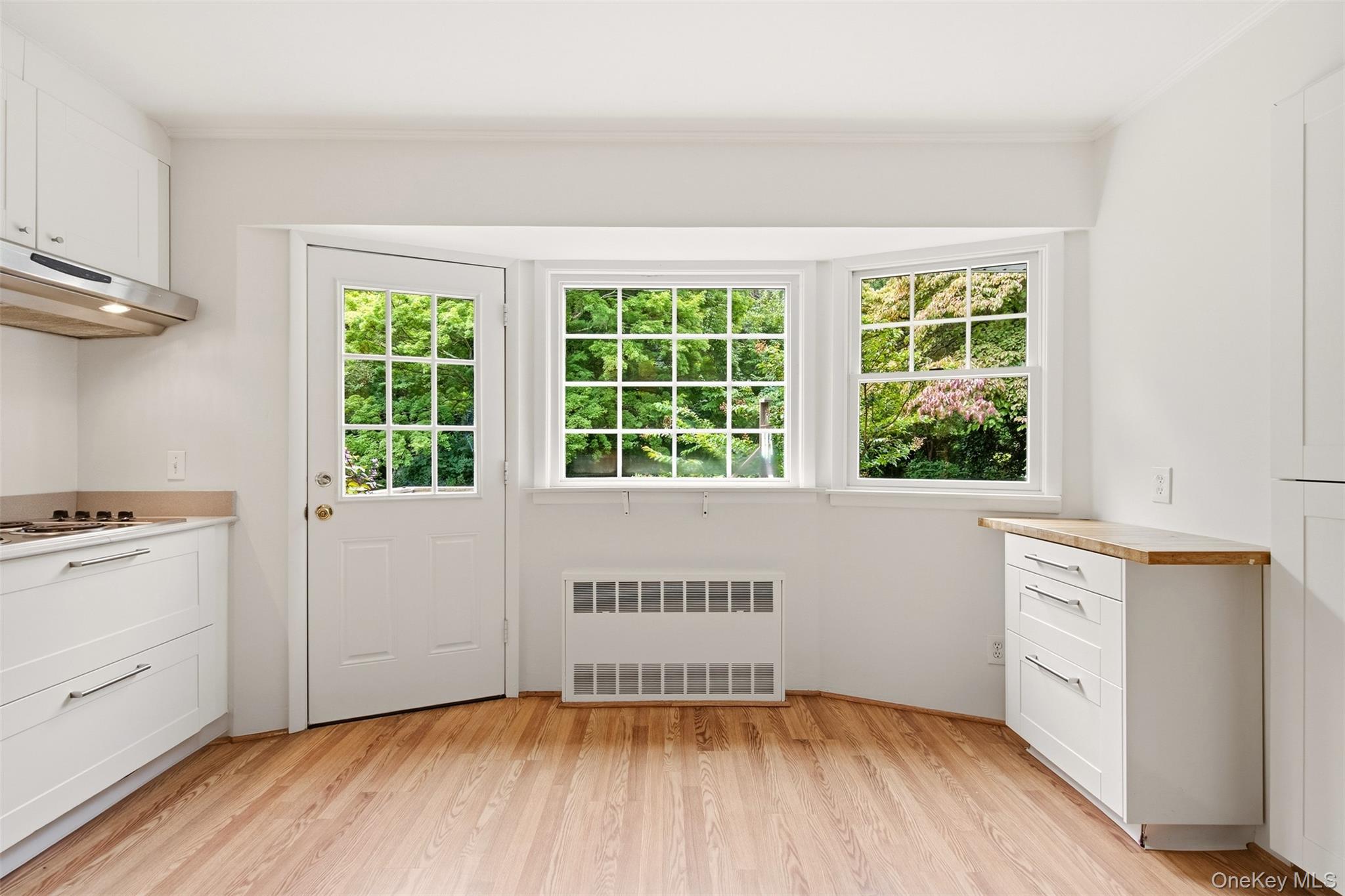  174 Flower Hill Road, Halesite, NY, 11743 - 物件實景
