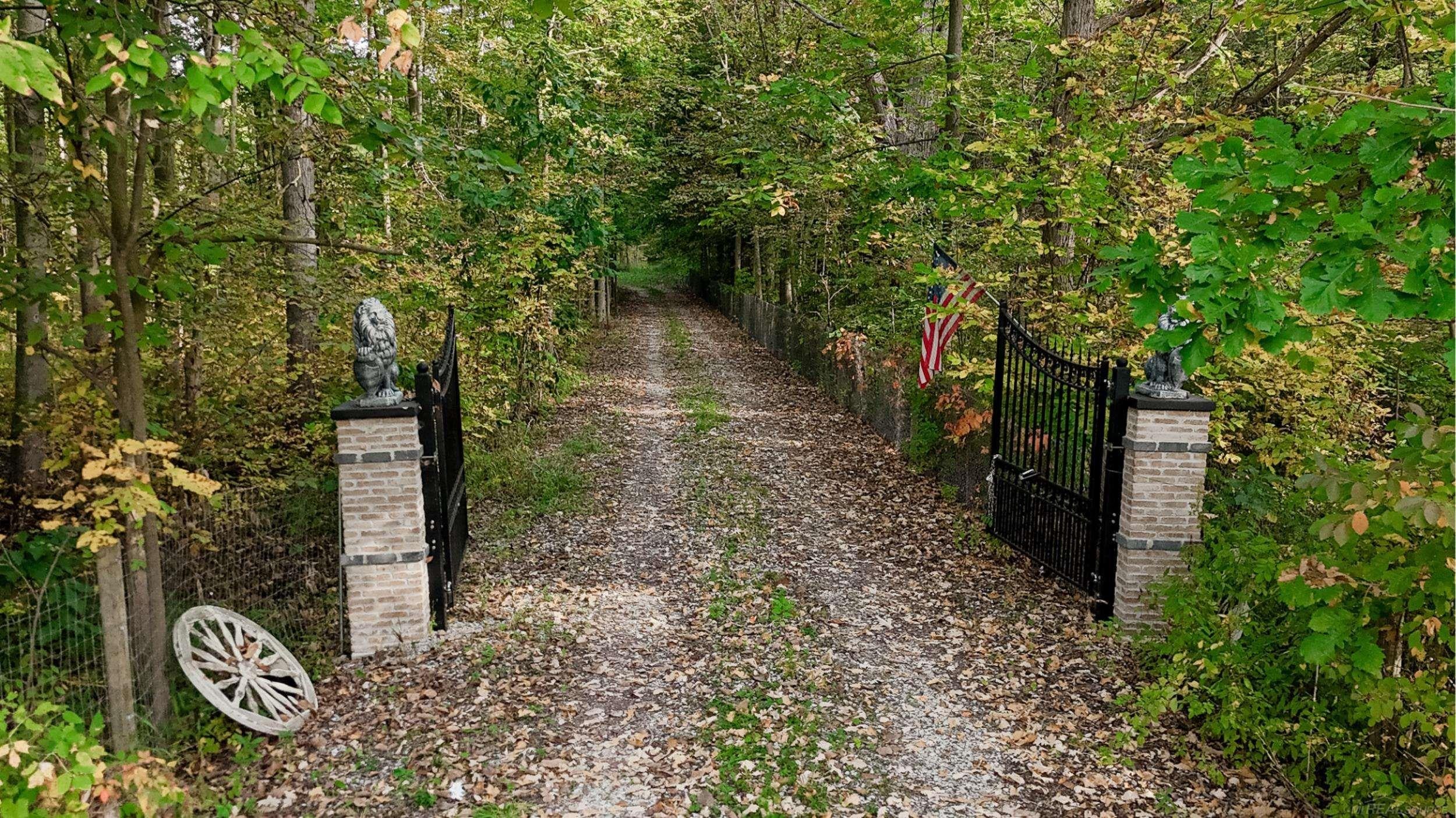 Columbus, Michigan, 48063, United States, 3 Bedrooms Bedrooms, ,3 BathroomsBathrooms,Residential,For Sale,1974296