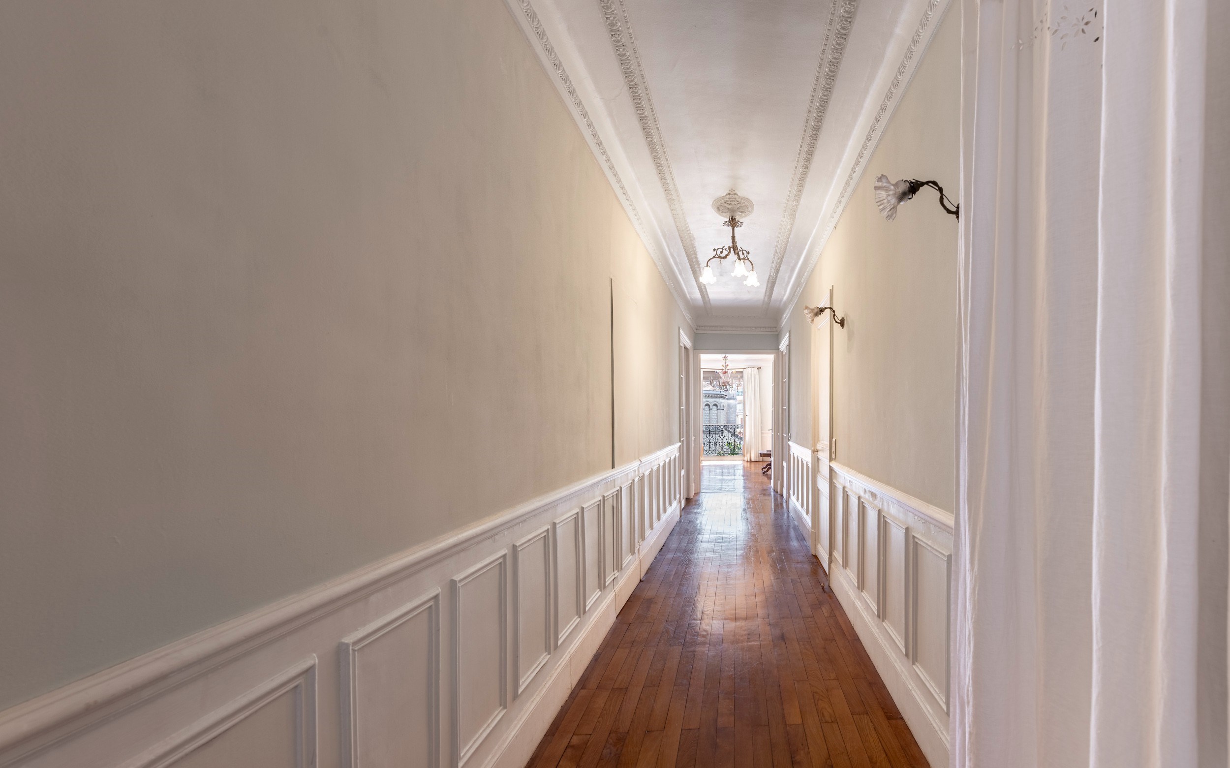  Nice bourgeois apartment near Promenade des Anglais and Negresco in elegant 193… - 物件實景