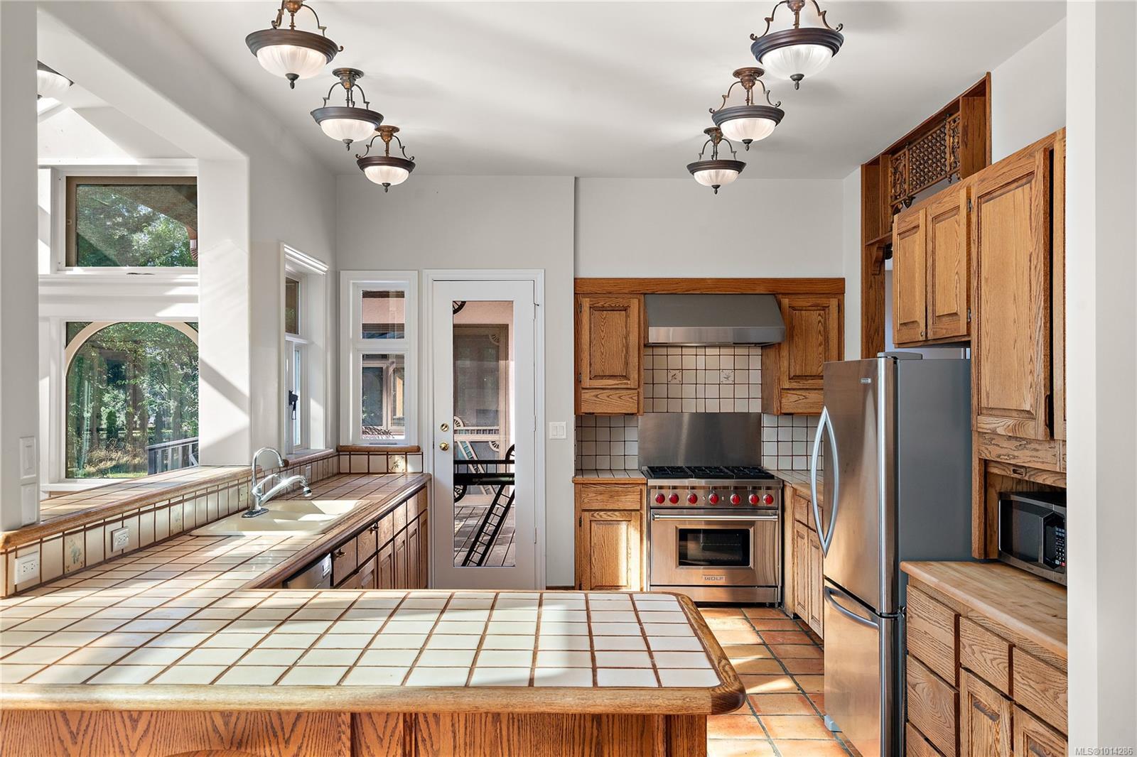 NORTH SAANICH, British Columbia, V8L 5P8, CA, 7 Bedrooms Bedrooms, ,Residential,For Sale,1948660