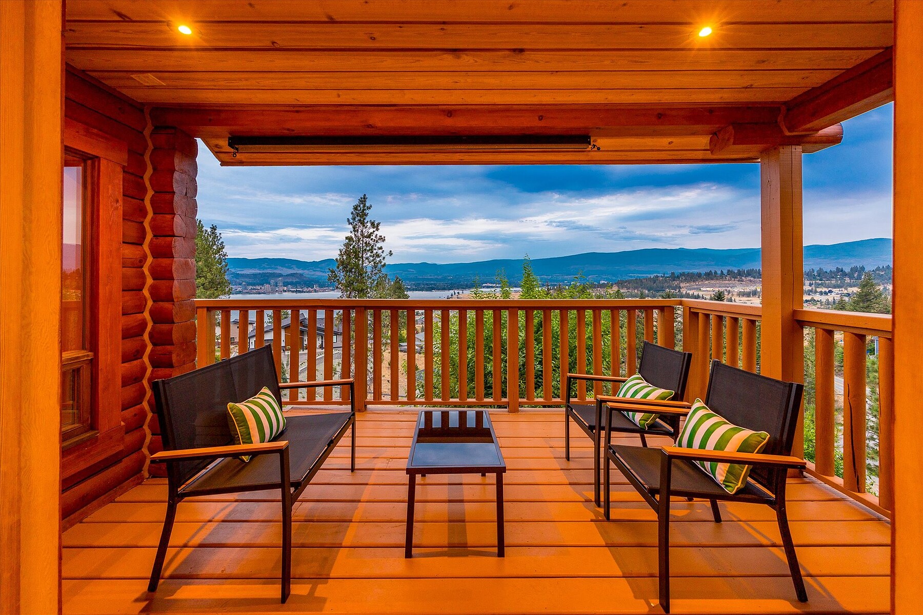  Log and Timber Dream Home - 物件實景