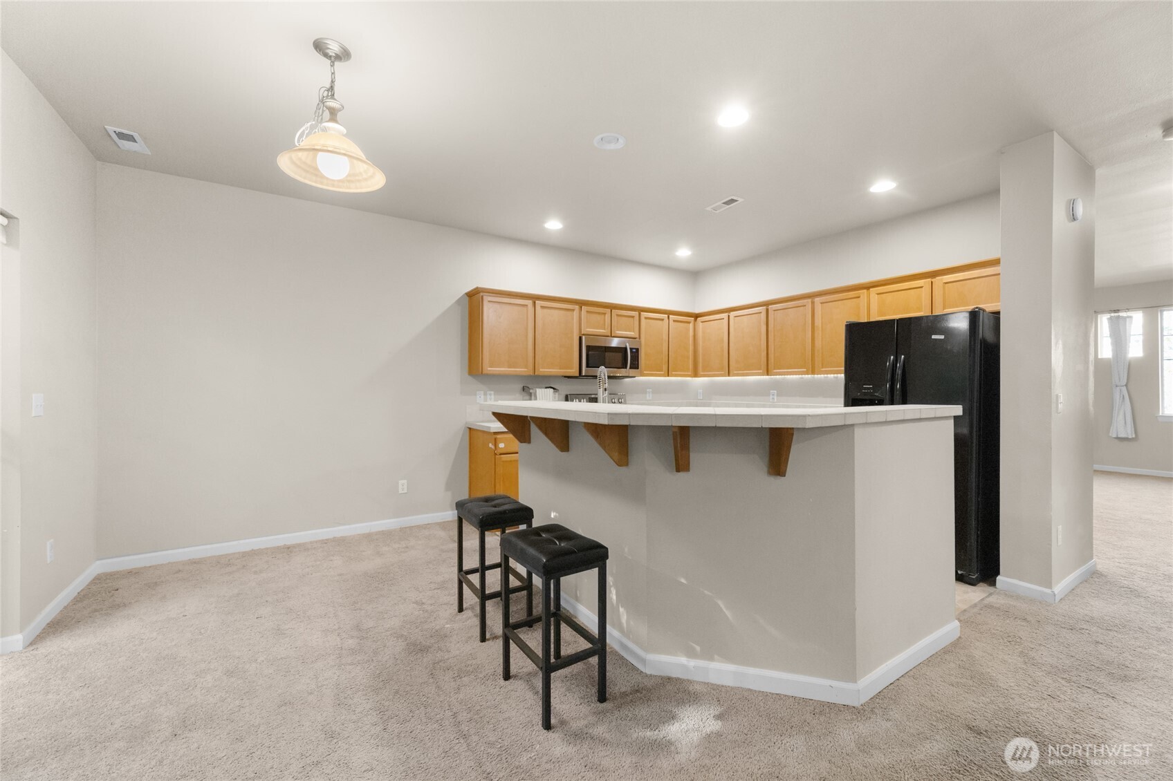 Auburn, Washington, 98092, United States, 4 Bedrooms Bedrooms, ,4 BathroomsBathrooms,Residential,For Sale,1977143