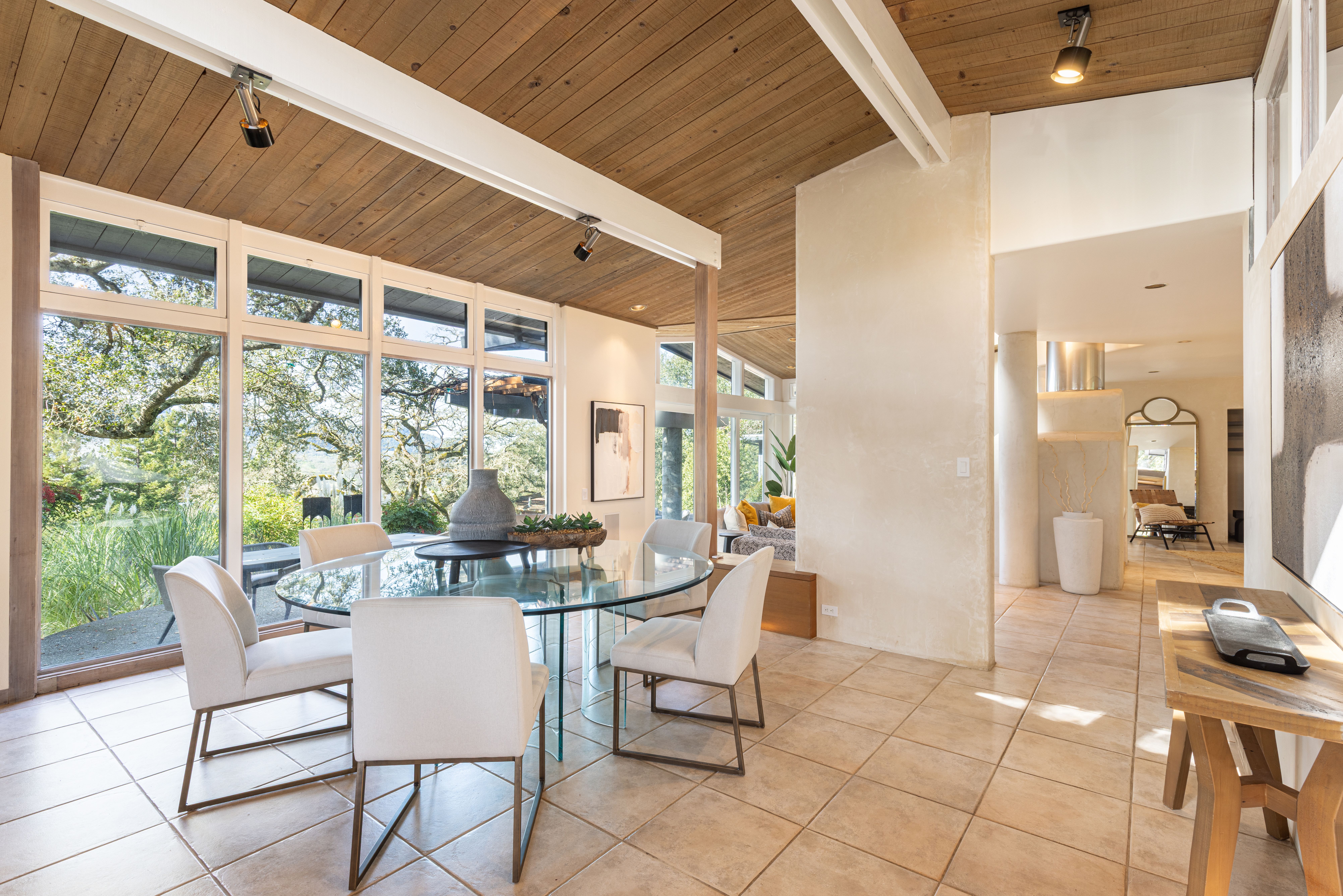  Mid-Century Contemporary Gem on 33 Acres - 物件實景