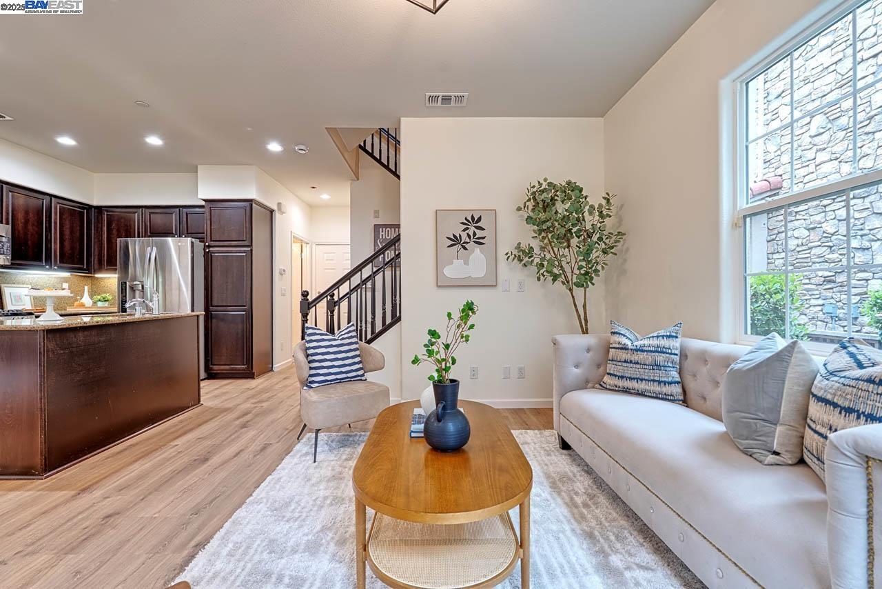 Fremont, California, 94555, United States, 3 Bedrooms Bedrooms, ,3 BathroomsBathrooms,Residential,For Sale,1940973