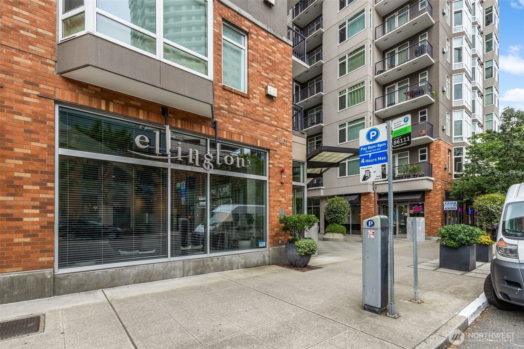 Seattle, Washington, 98121, United States, 1 Bedroom Bedrooms, ,1 BathroomBathrooms,Residential,For Sale,1896299