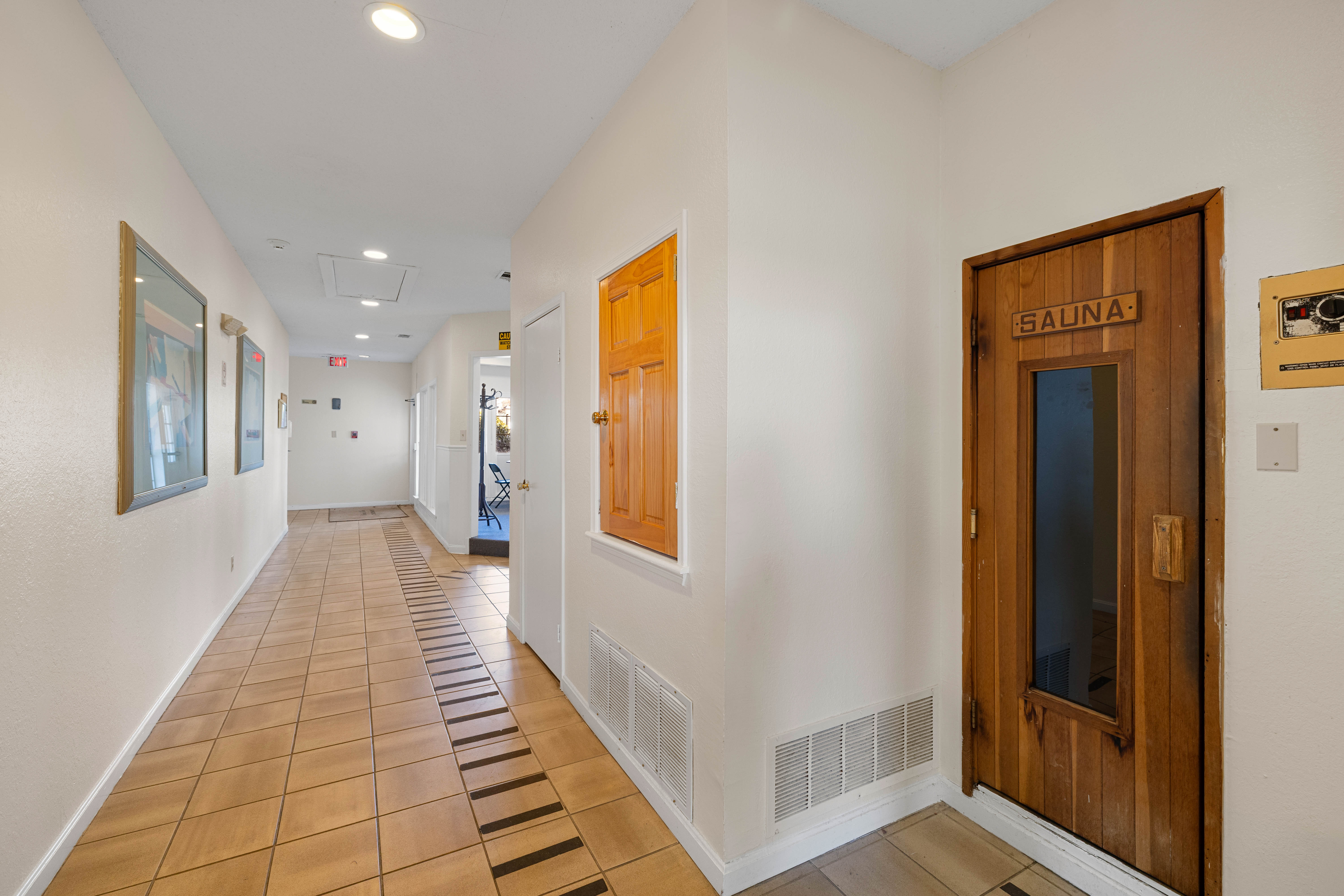 Your peaceful one-bedroom condo in The Hollow awaits. - 物件實景
