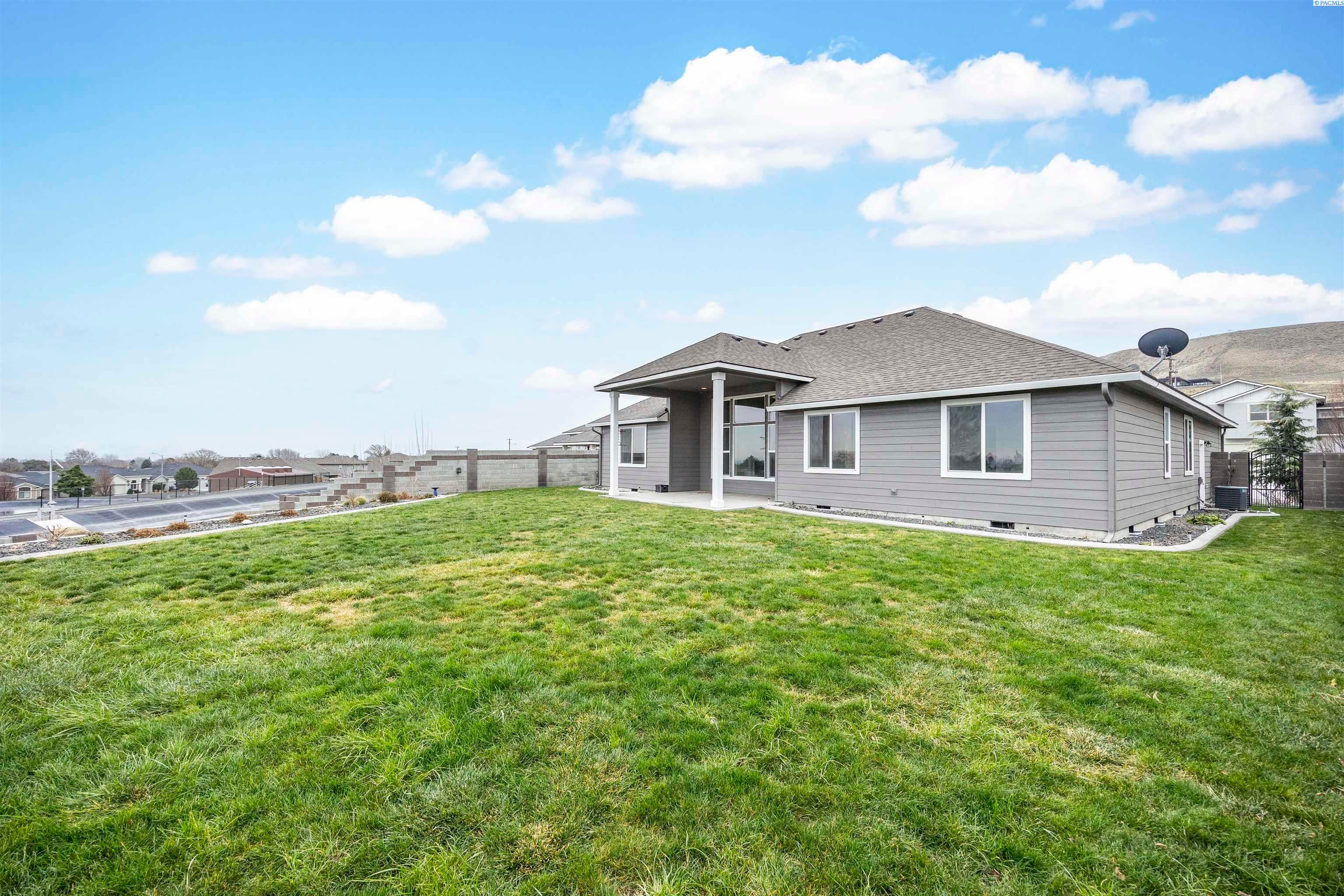 Kennewick, Washington, 99337, United States, 3 Bedrooms Bedrooms, ,1 BathroomBathrooms,Residential,For Sale,2012614