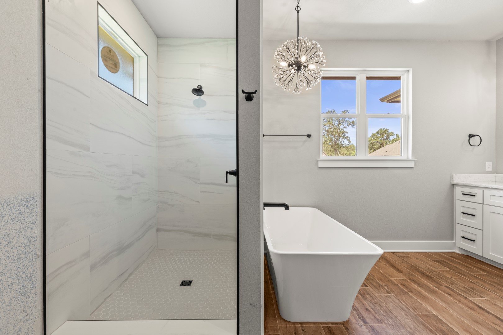 Tyler, Texas, 75706, United States, 4 Bedrooms Bedrooms, ,3 BathroomsBathrooms,Residential,For Sale,1983629